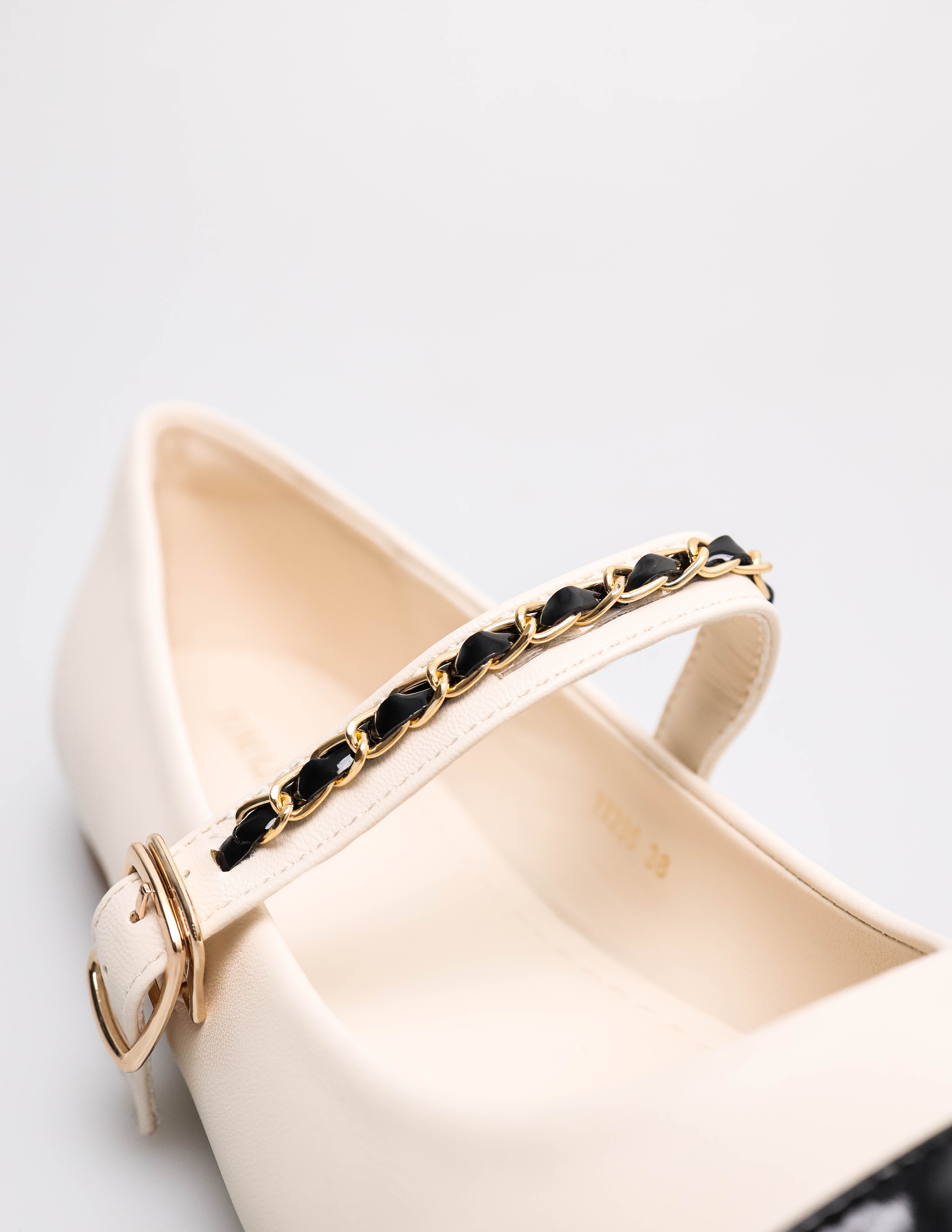 #color_black/cream