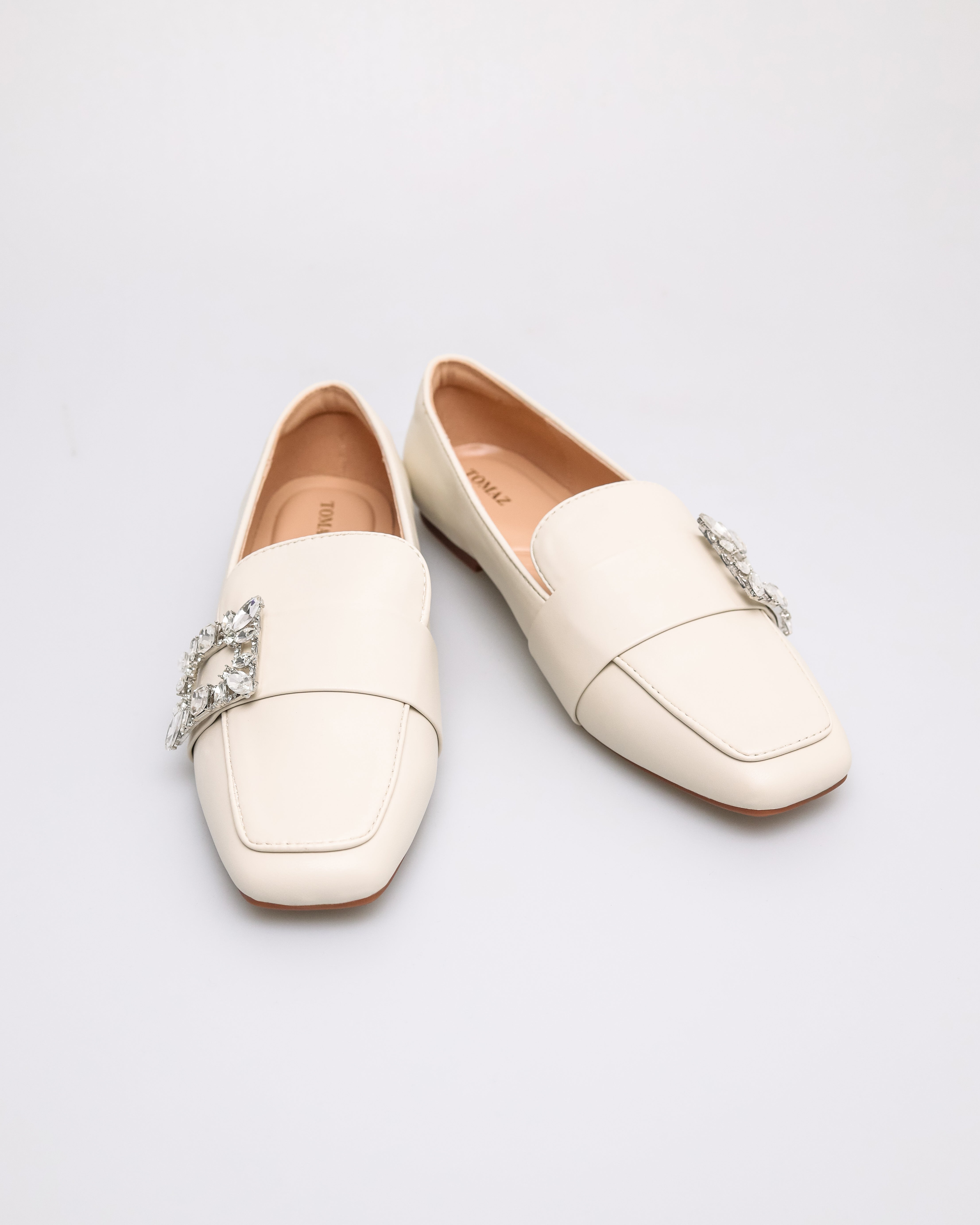 #color_ivory
