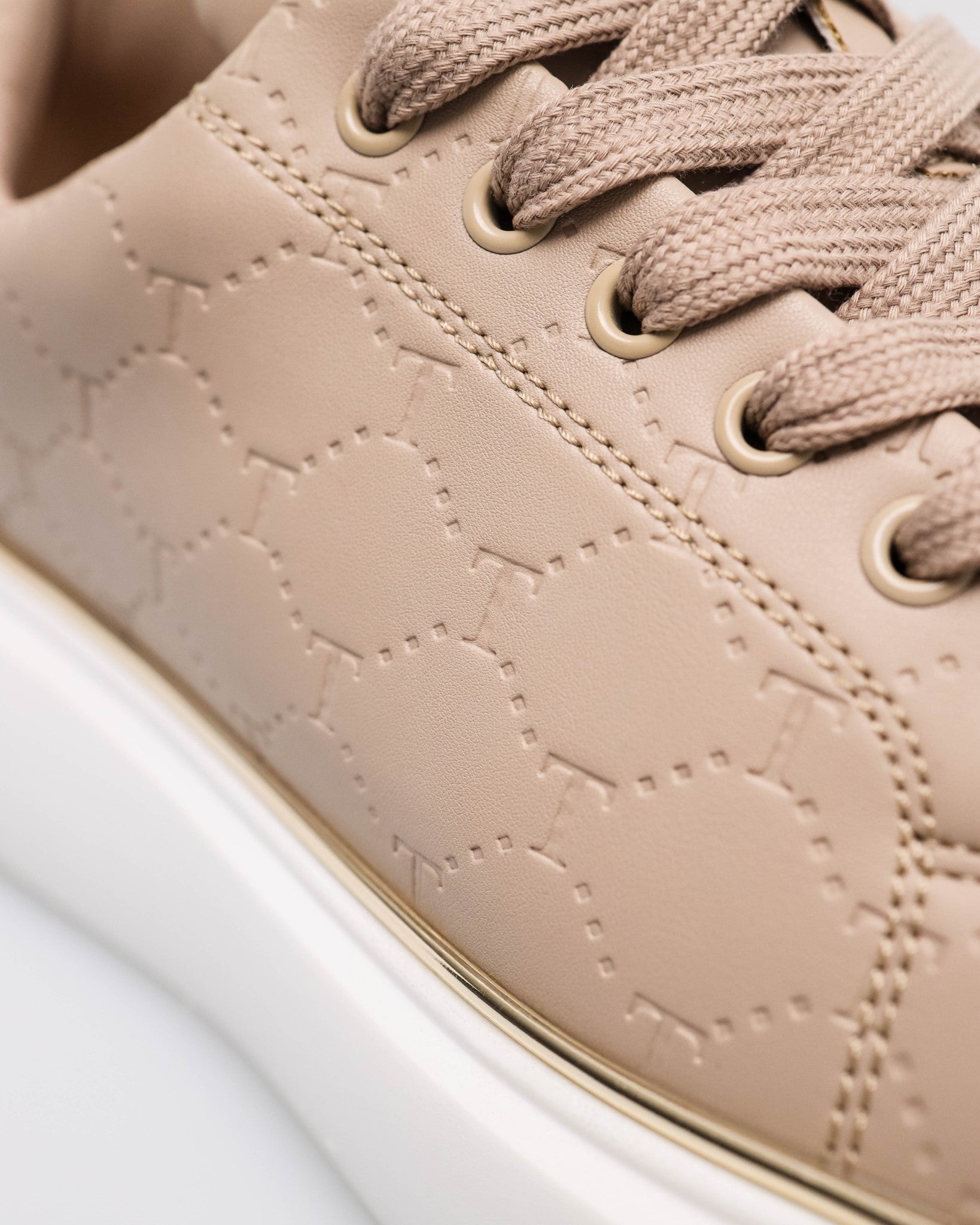 #color_beige