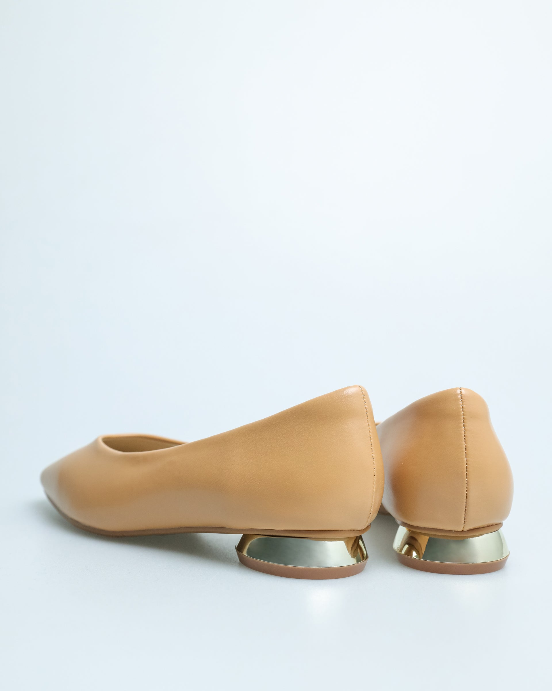 Tomaz YX86 Ladies Pointed Low Heels (Camel)