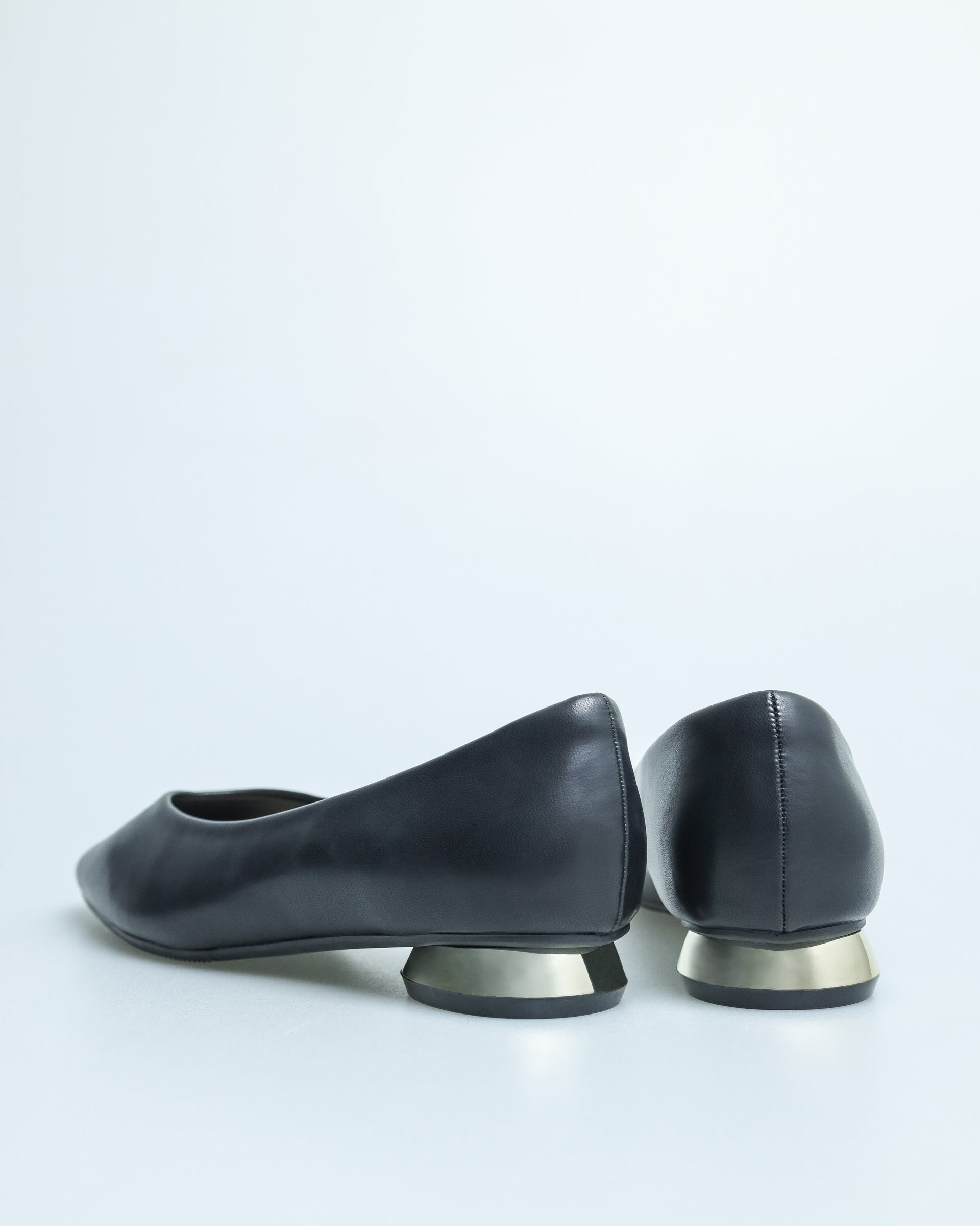 Tomaz YX86 Ladies Pointed Low Heels  (Black)