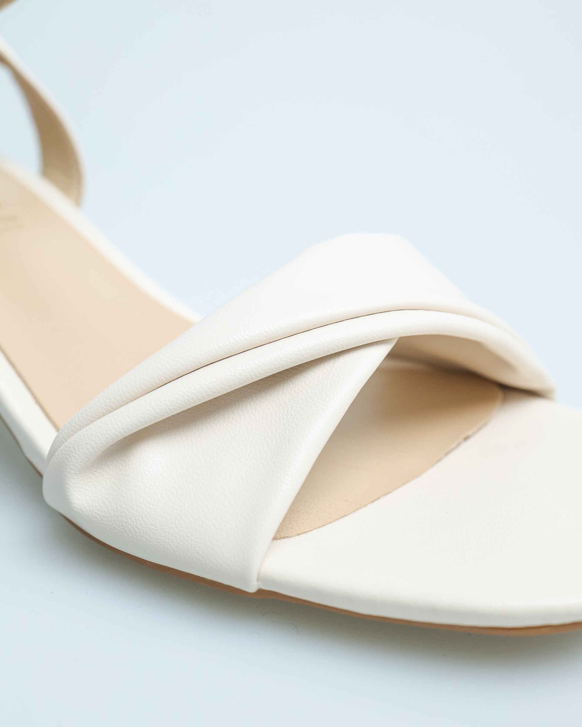 Tomaz YX109 Ladies Knotted Strap Slingback Heels (Cream)
