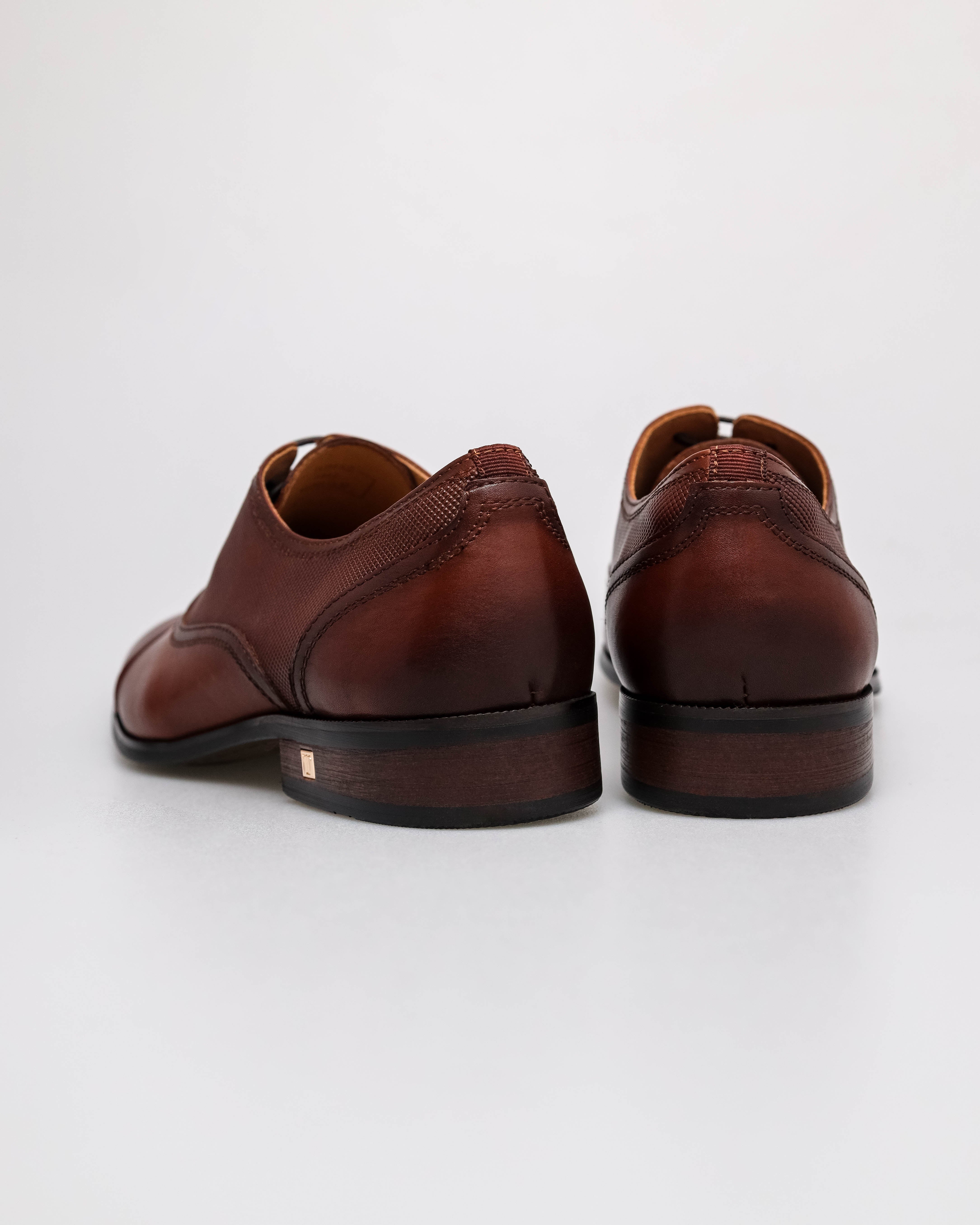#color_brown