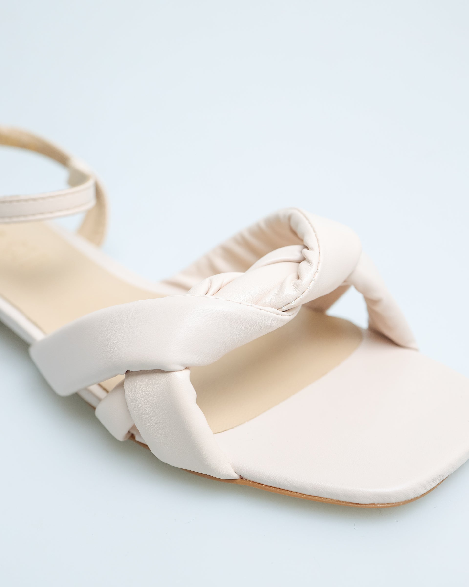Sandal Selempang Belakang Tomaz YX83 Tali Pusing Wanita (Beige)
