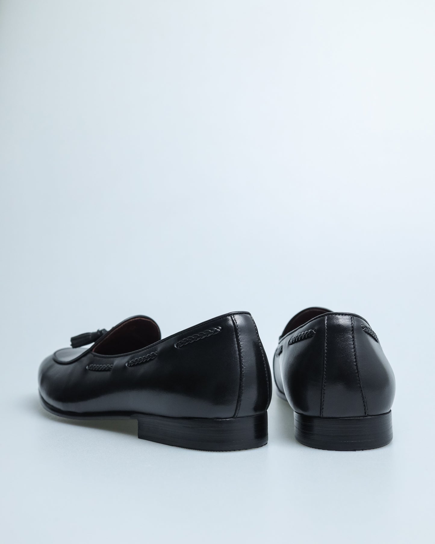 Tomaz HF056 Men's Tassel Loafer (Black)