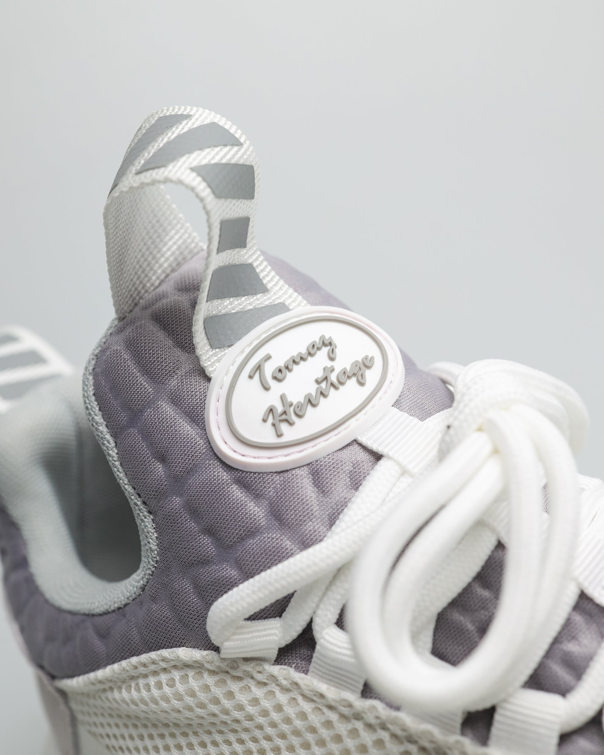 #color_white/grey