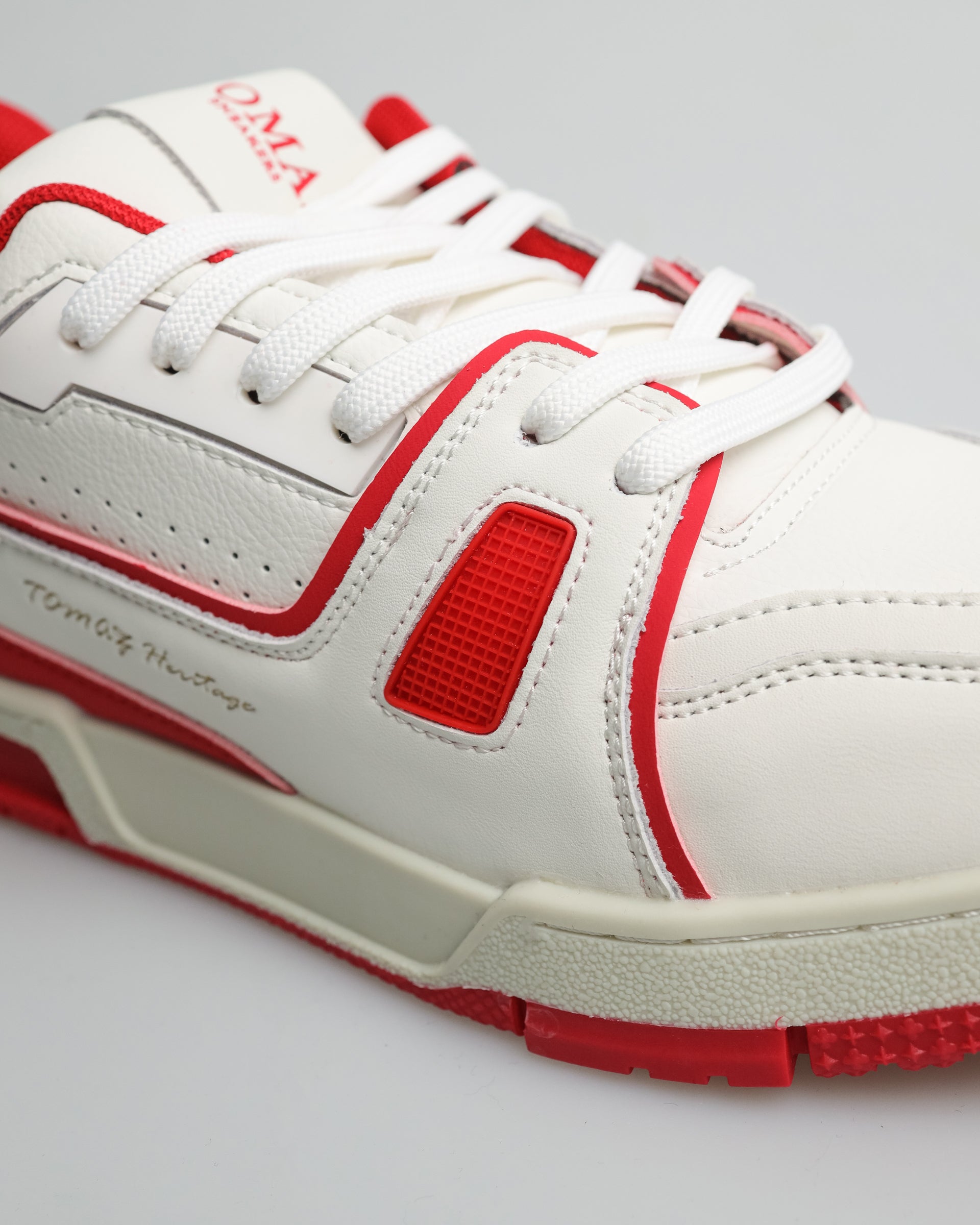 #color_white/red