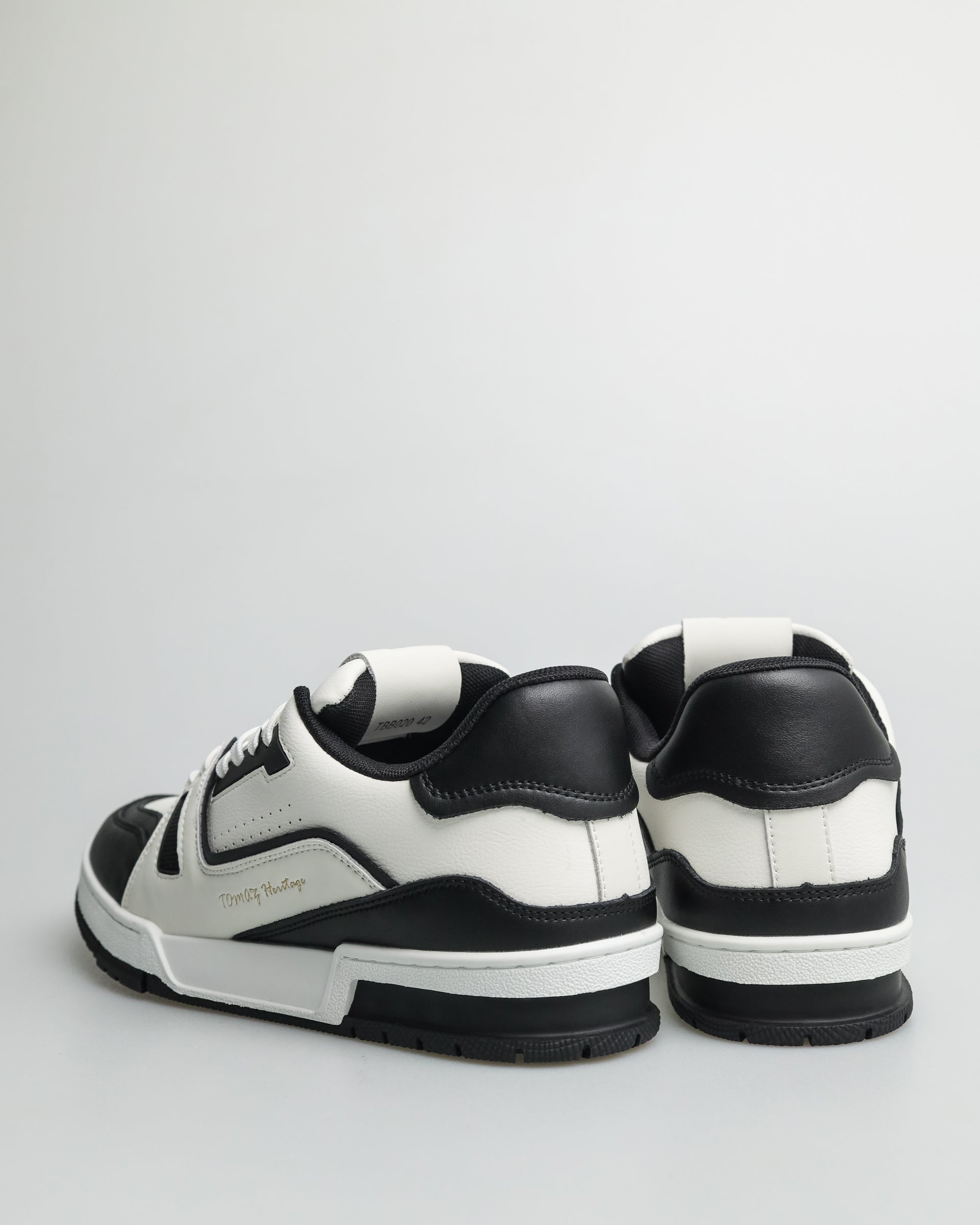 #color_white/black
