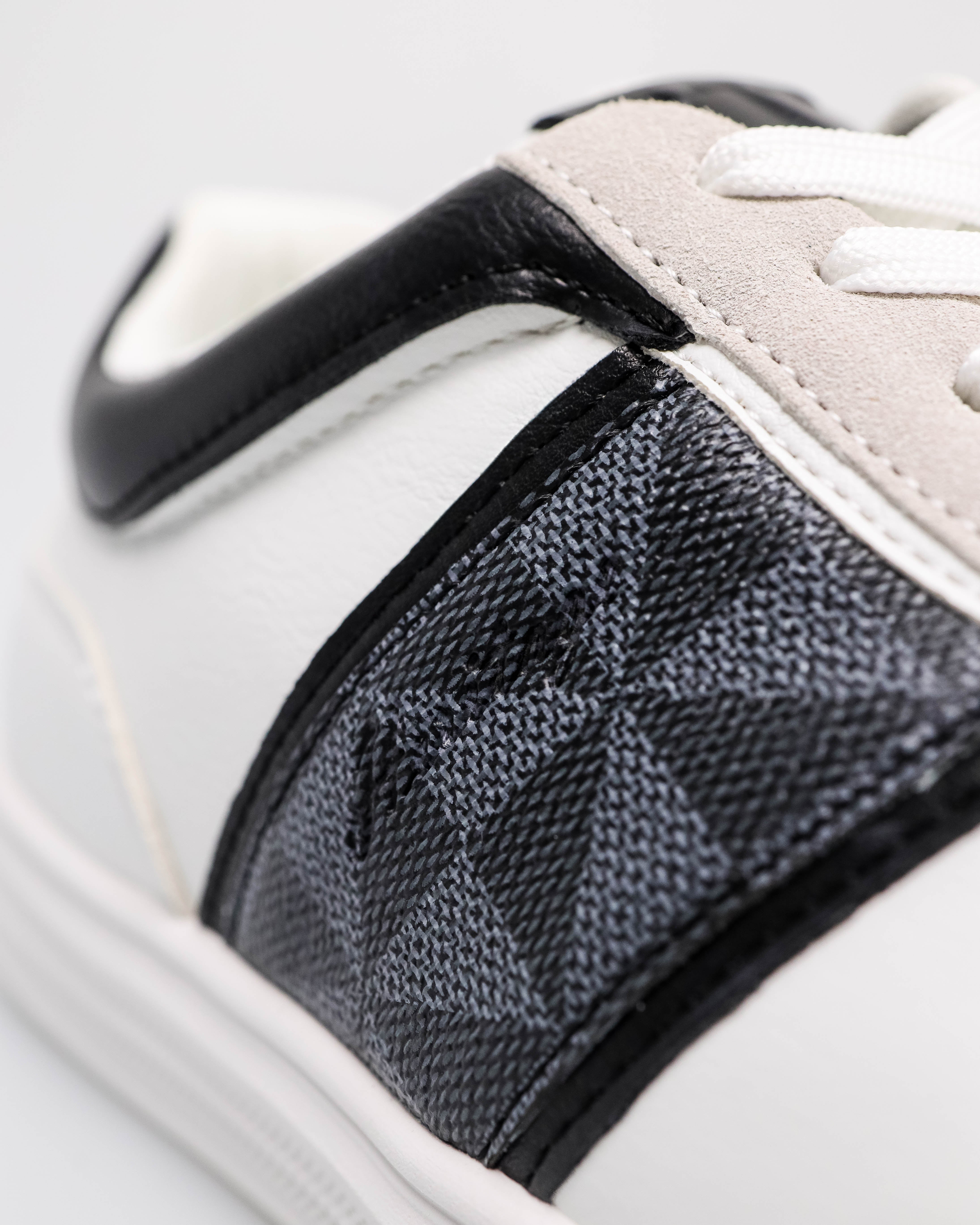 #color_white/black