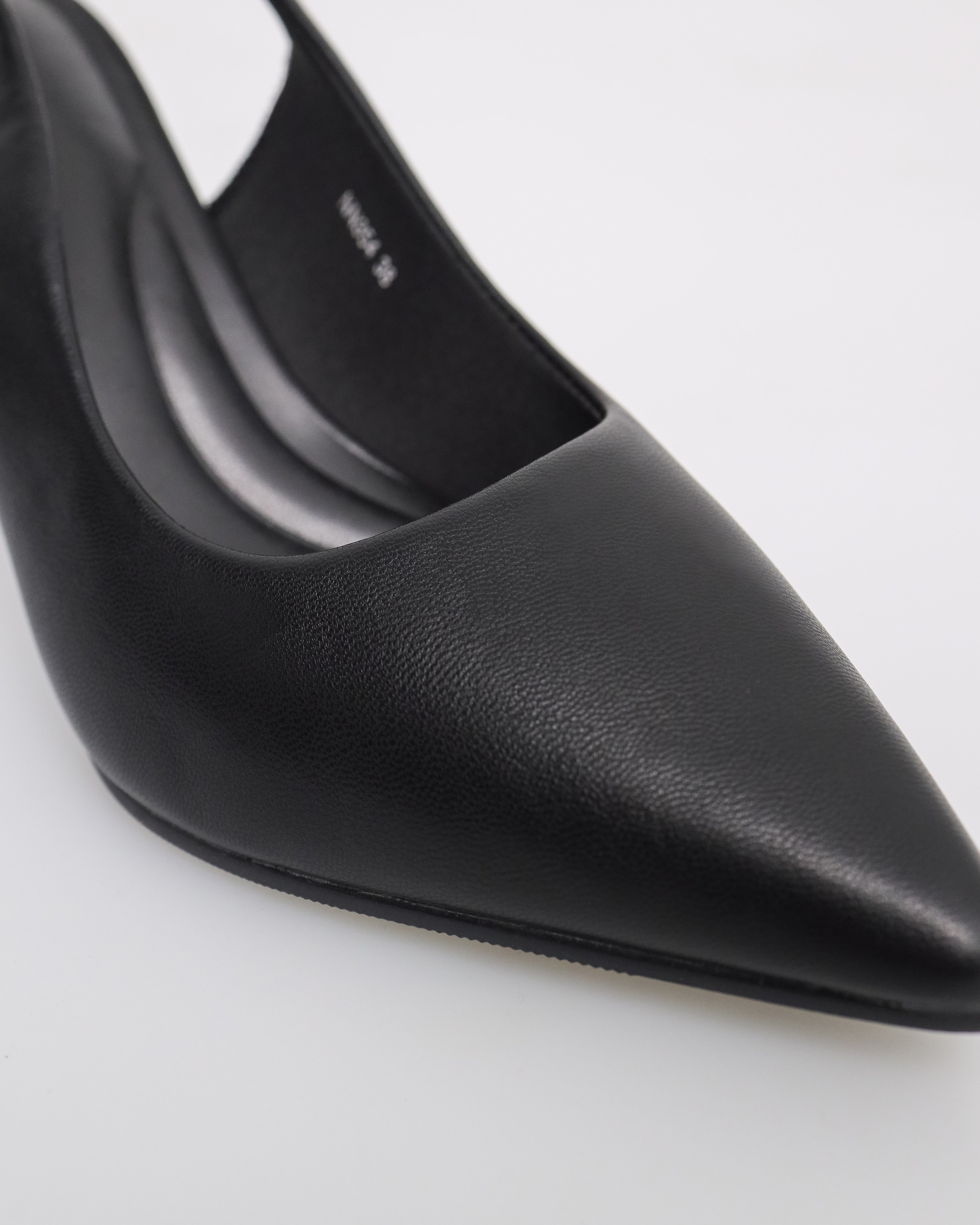 Tumit Slingback Tomaz NN354 Wanita Runcing (Hitam)