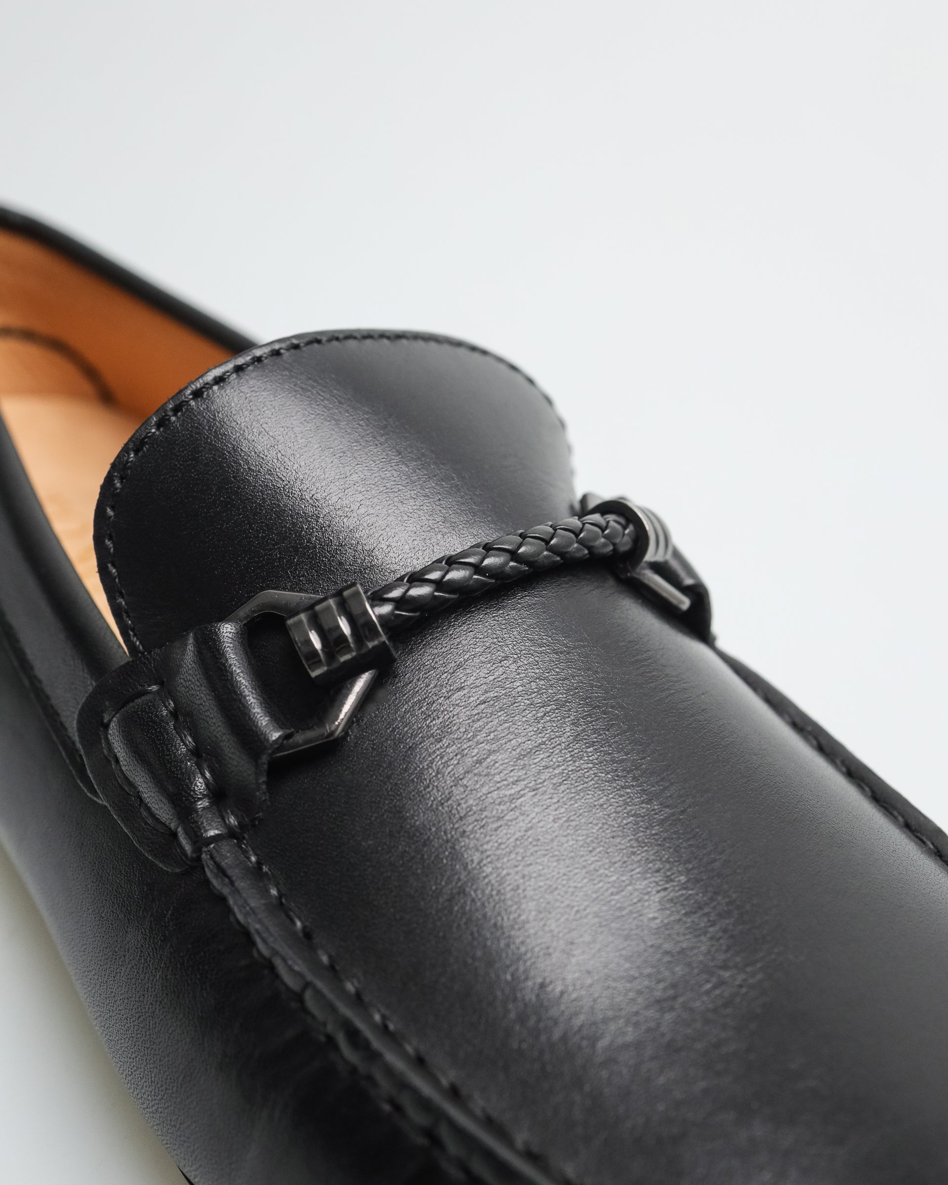 Tomaz C456 Men's Buckle Moccasins (Black)