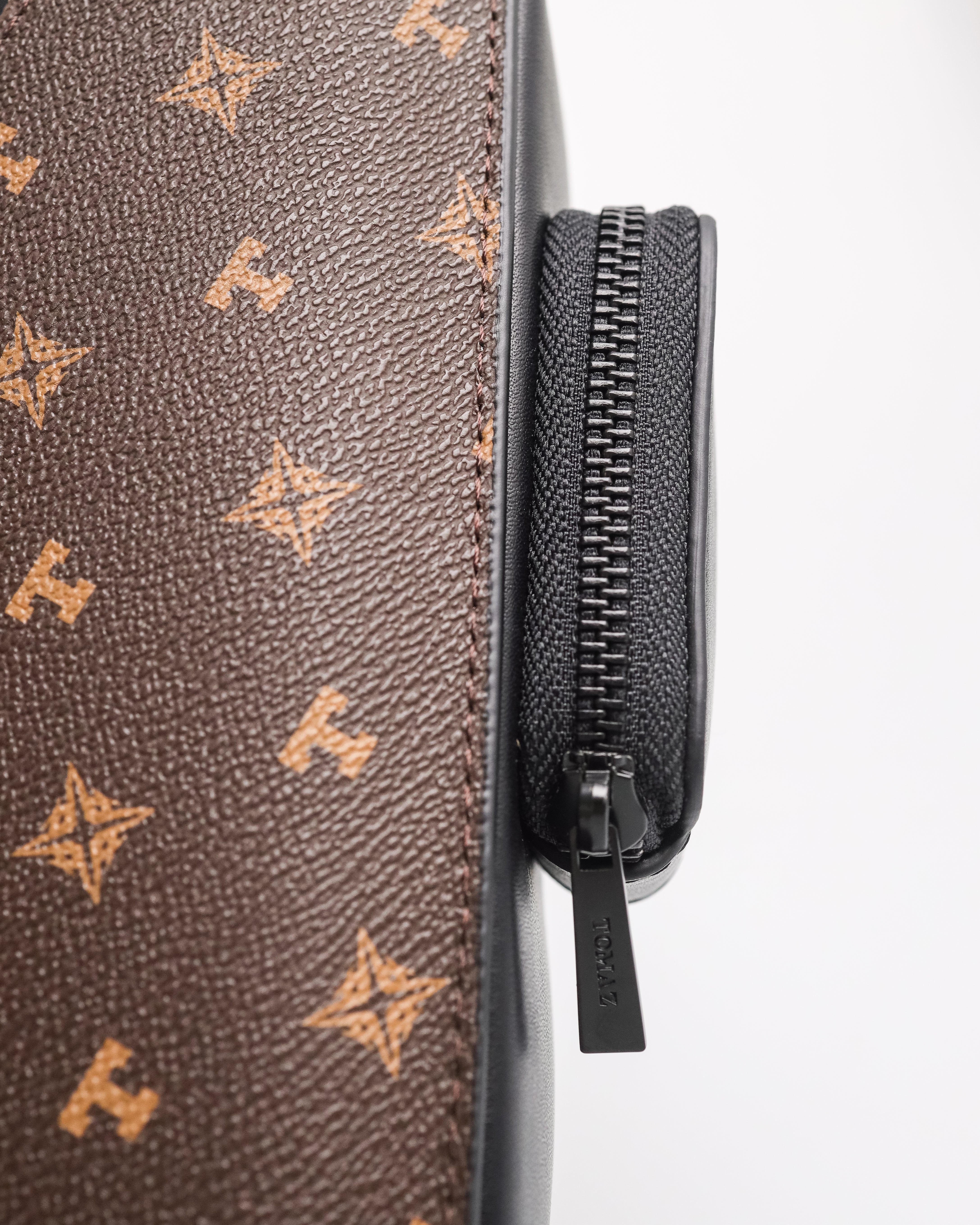 Tomaz NT-TZ446 Monogram Men's Saddle Bag