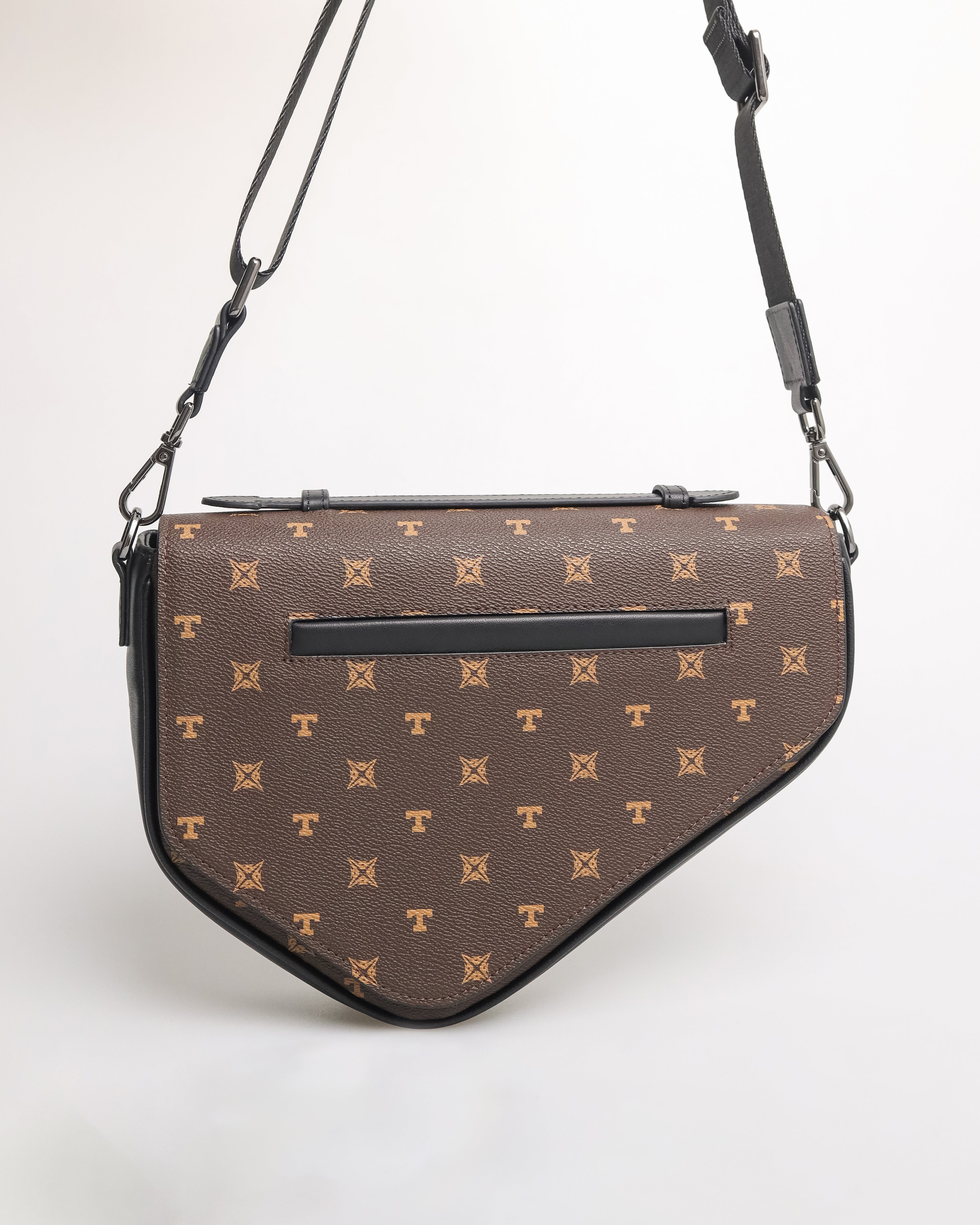 Beg Keanggunan Trapeze Monogram Tomaz NT-TZ437 Lelaki (Coklat/Hitam)