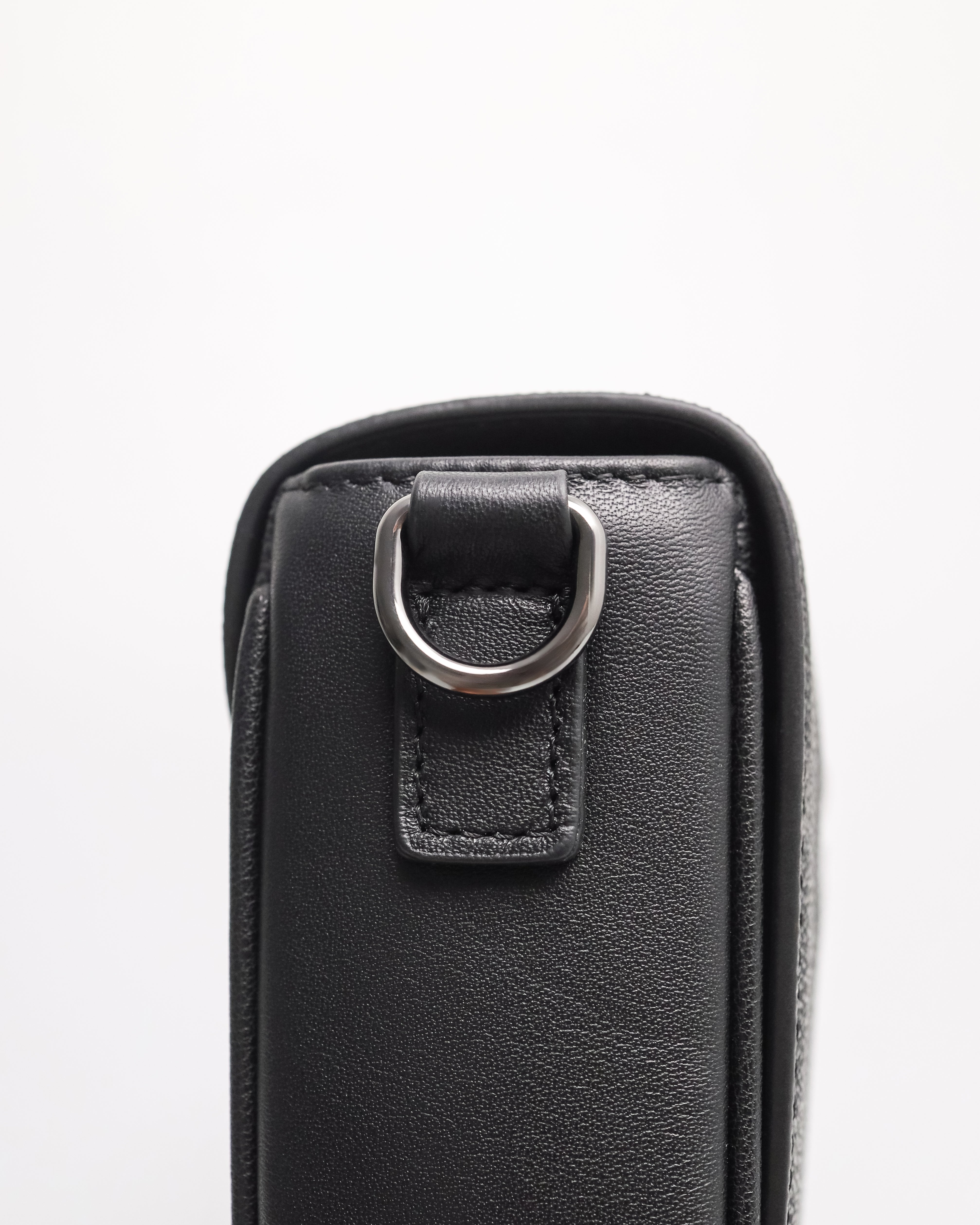 Tomaz NT-TZ436 Men's Monogram Trapeze Elegance Bag
