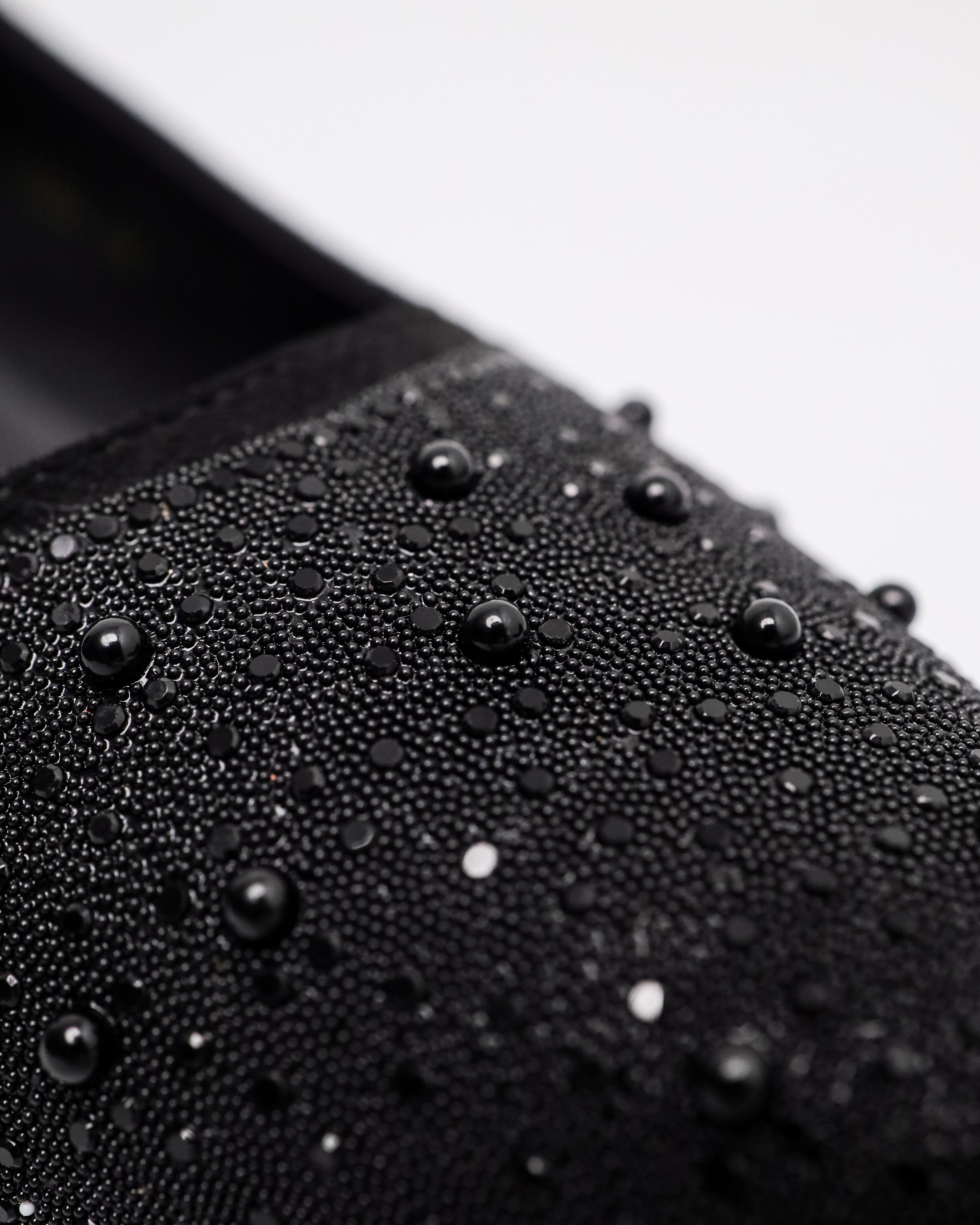 #color_black