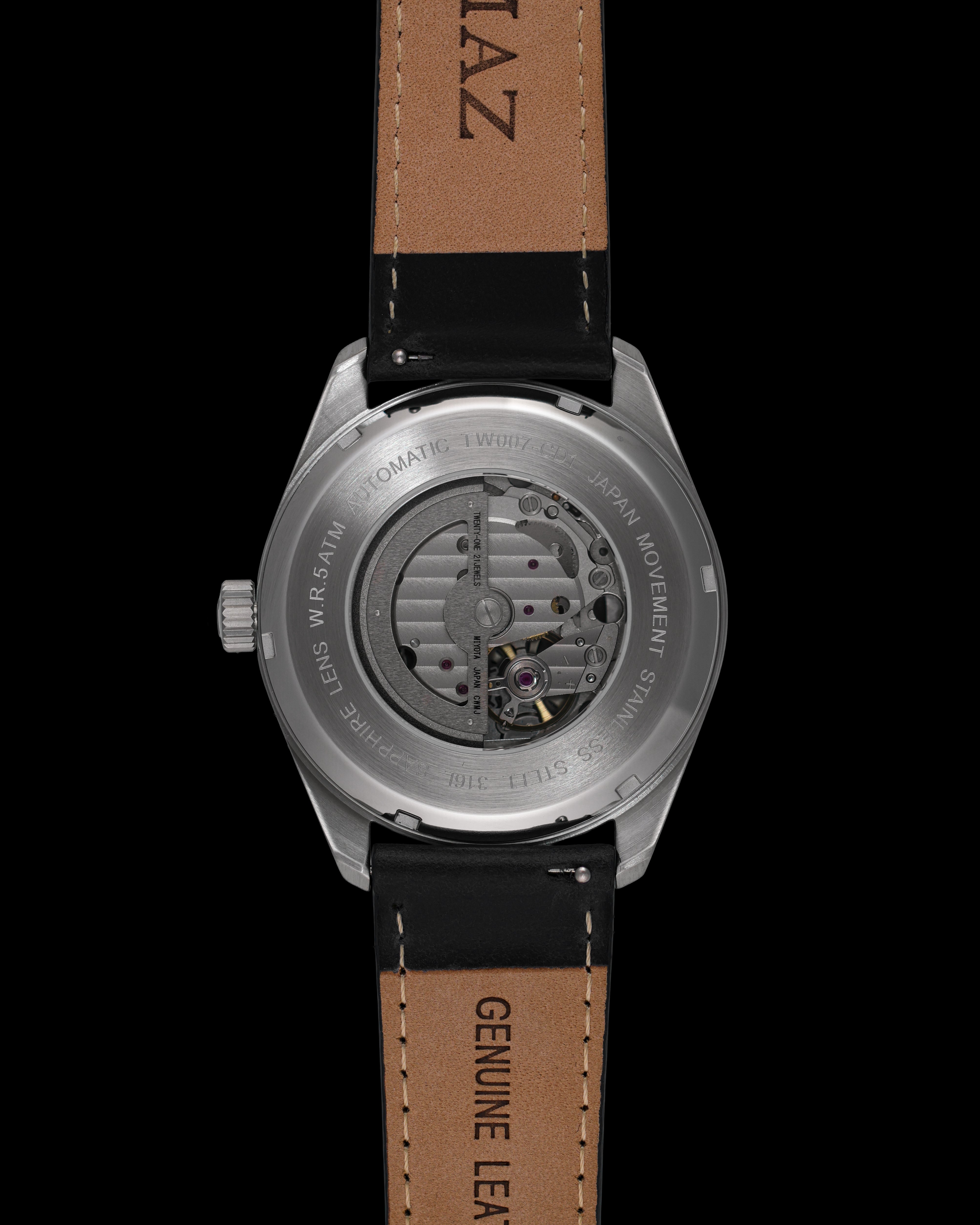 #color_silver/white + black leather strap