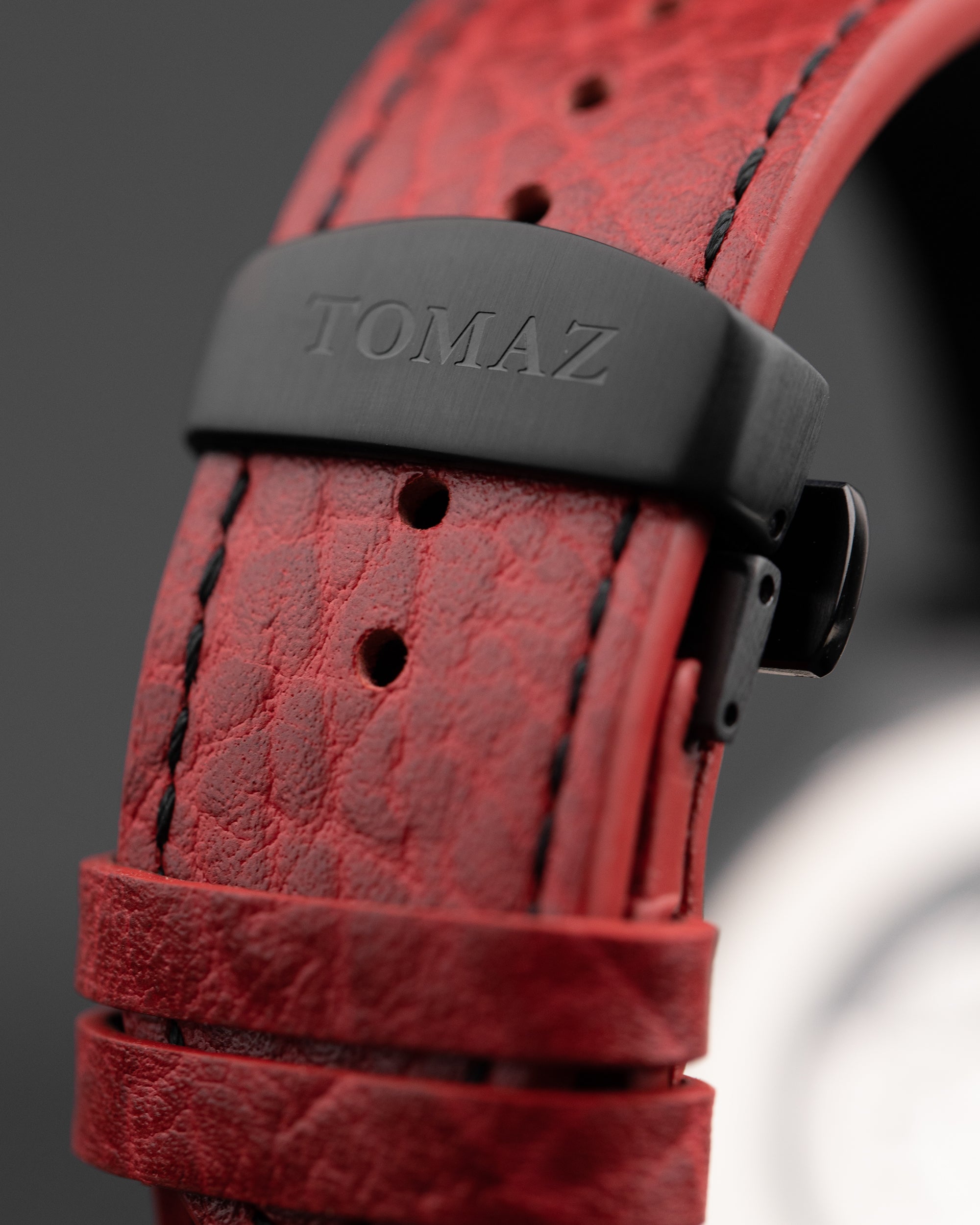 Royale TW014-D5 (Black) with Red Leather Strap