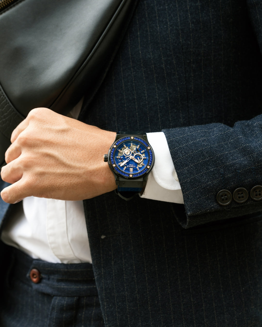 Tomaz Royale TW014B-D3 Crystal Watch – Salmon Leather Strap
