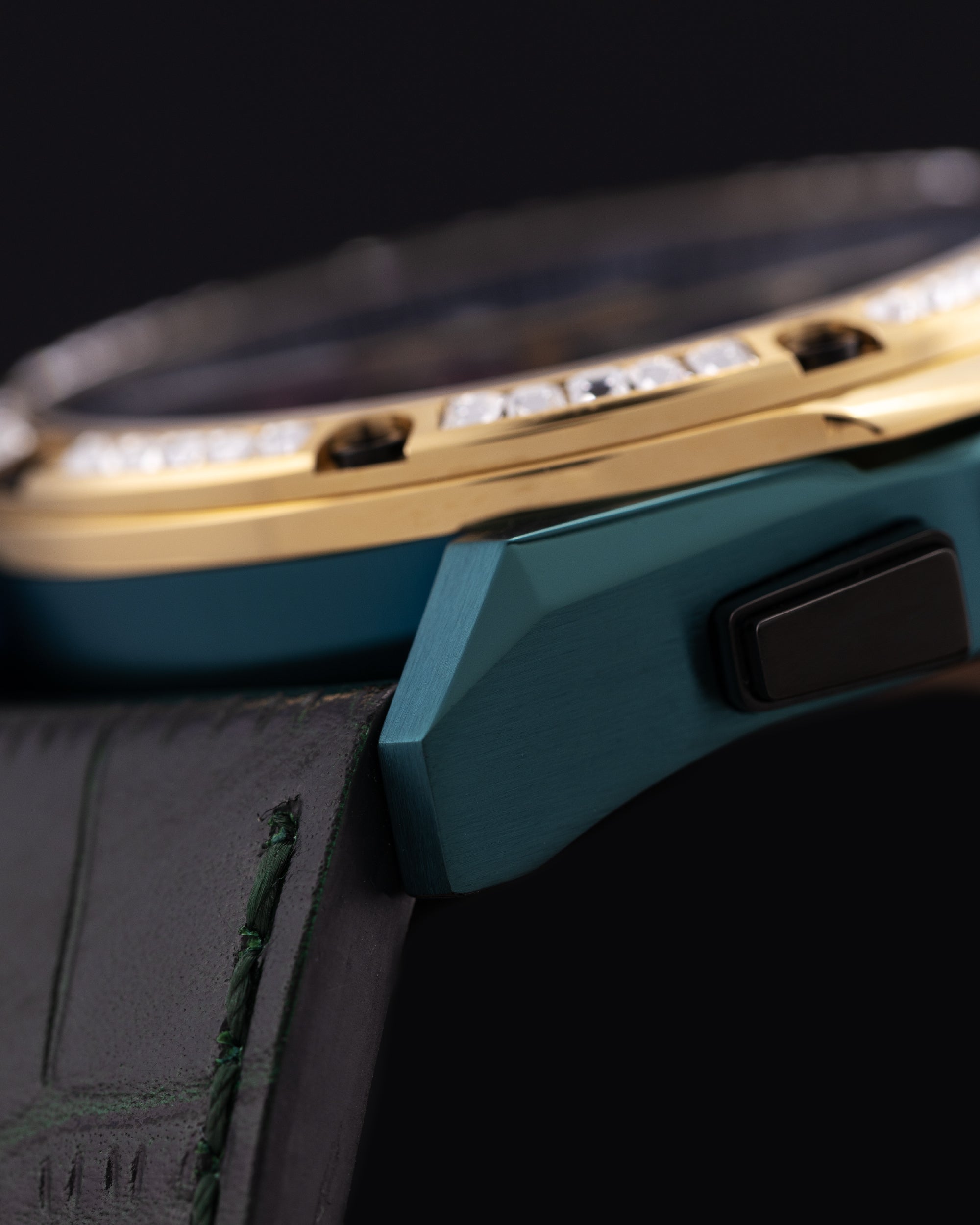 RAWR III TW024E-D9 (Green/Gold/Black) with Crystal (Green Bamboo Leather Strap)