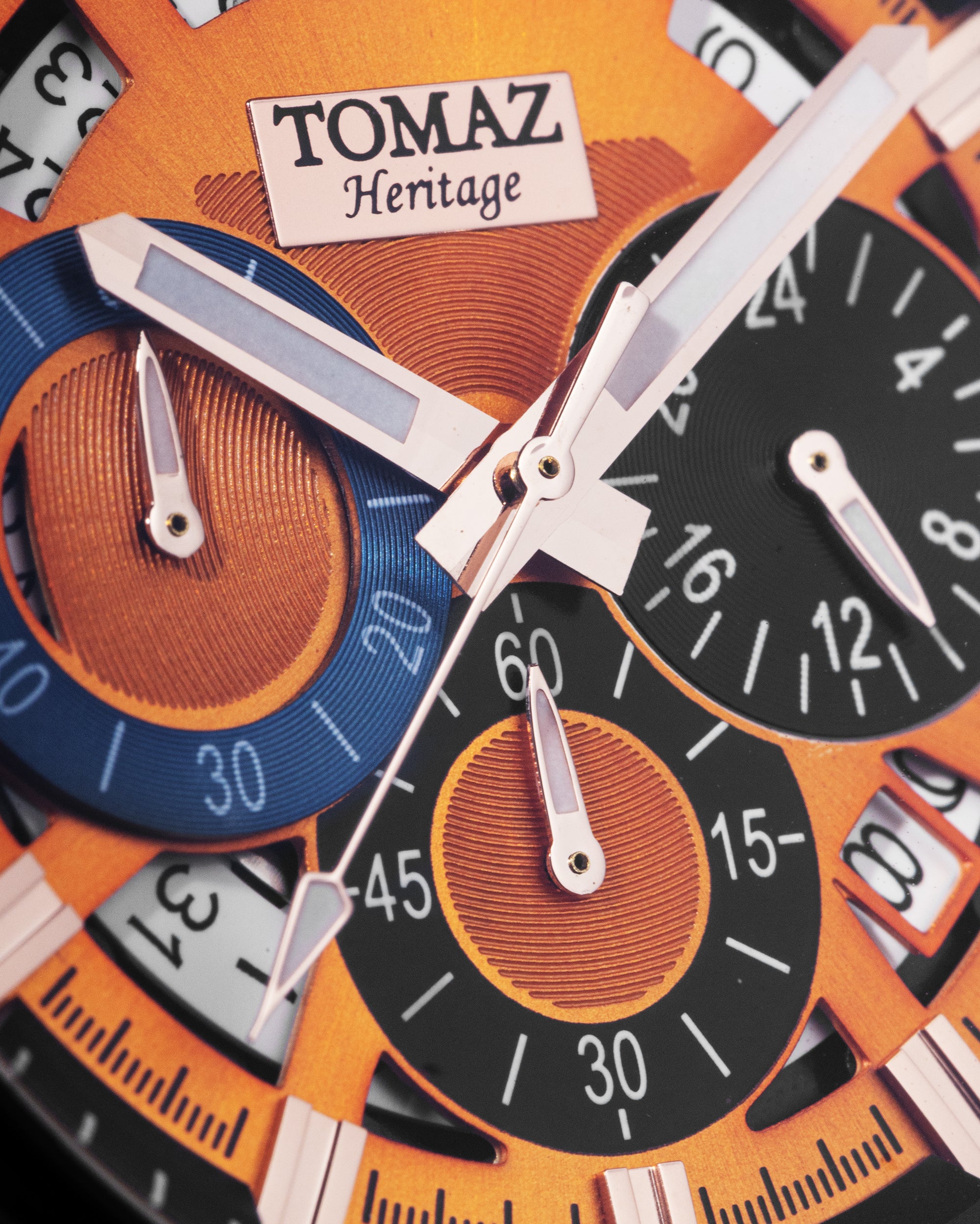 Romeo TW025A-D2 (Hitam/Oren) dengan Swarovski Biru (Tali Kulit Jingga)