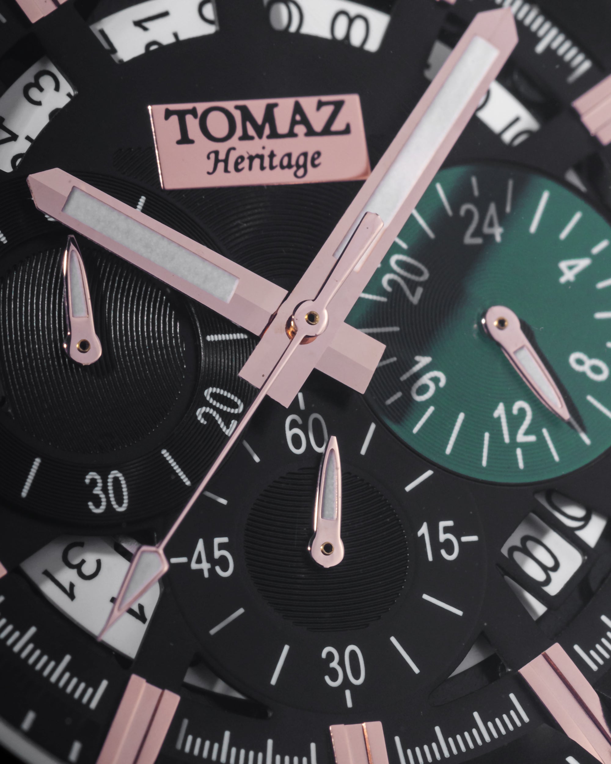 Romeo TW025A-D3 (Rosegold/Hijau) dengan Swarovski Hijau (Tali Kulit Hijau)