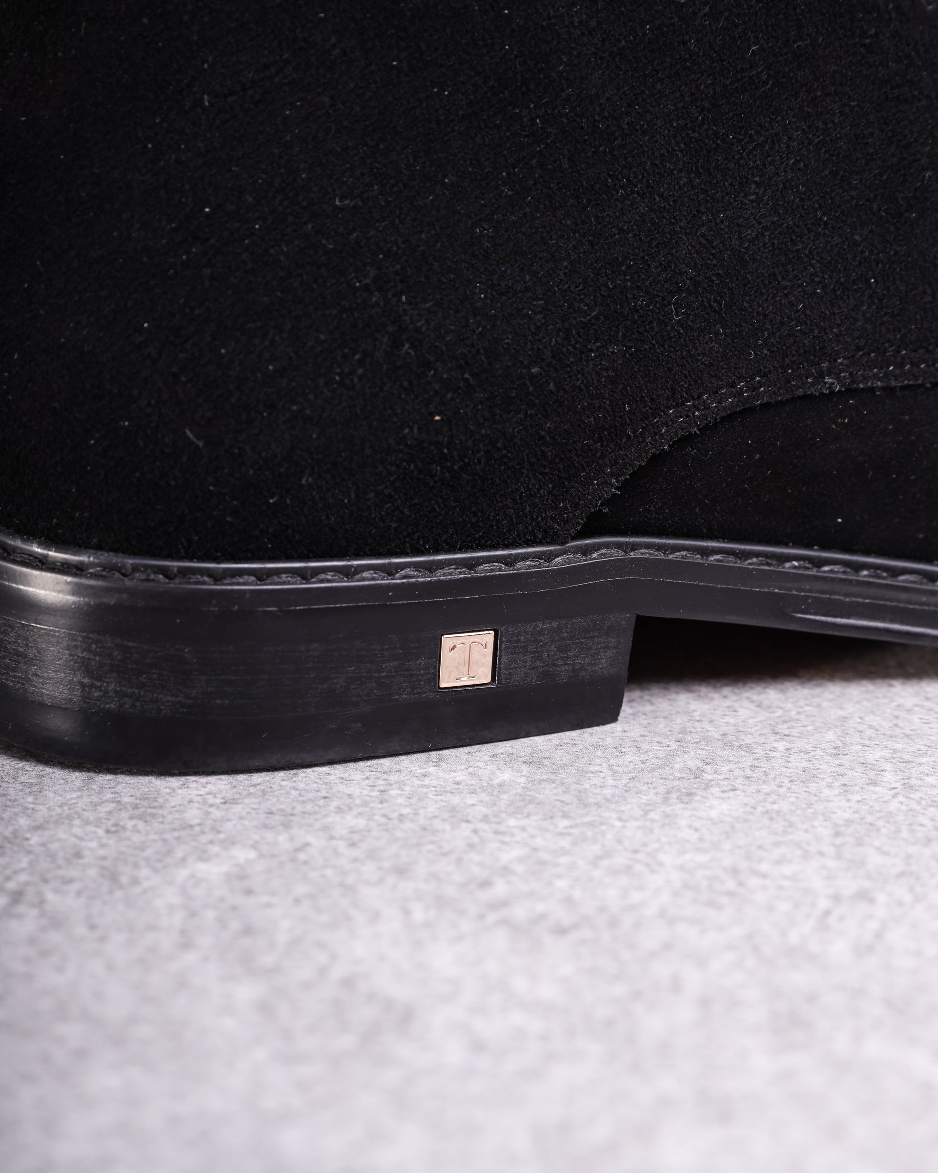 But Suede Lelaki Tomaz F290B
