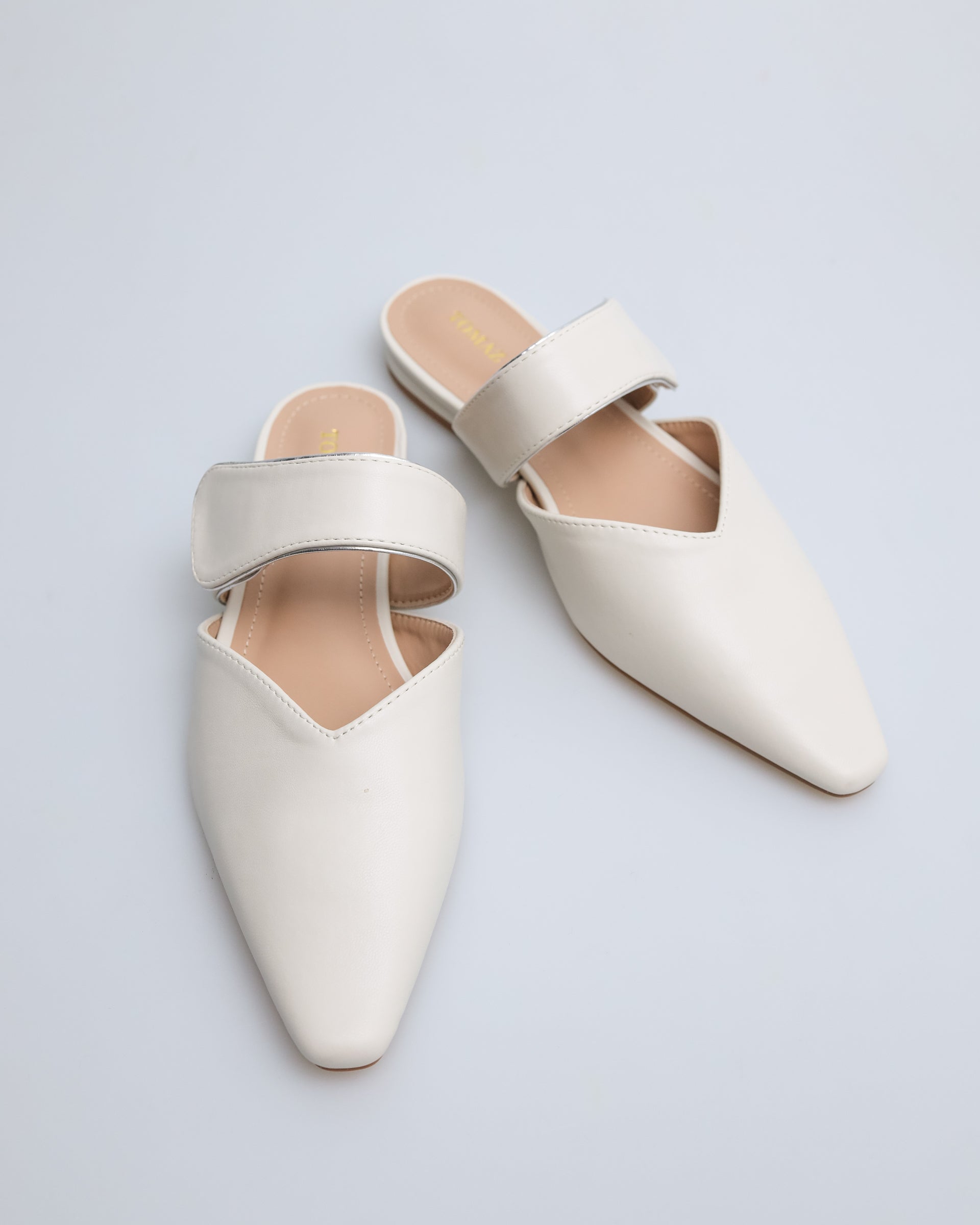 Tomaz FL027 Ladies Pointy Mules (Cream)