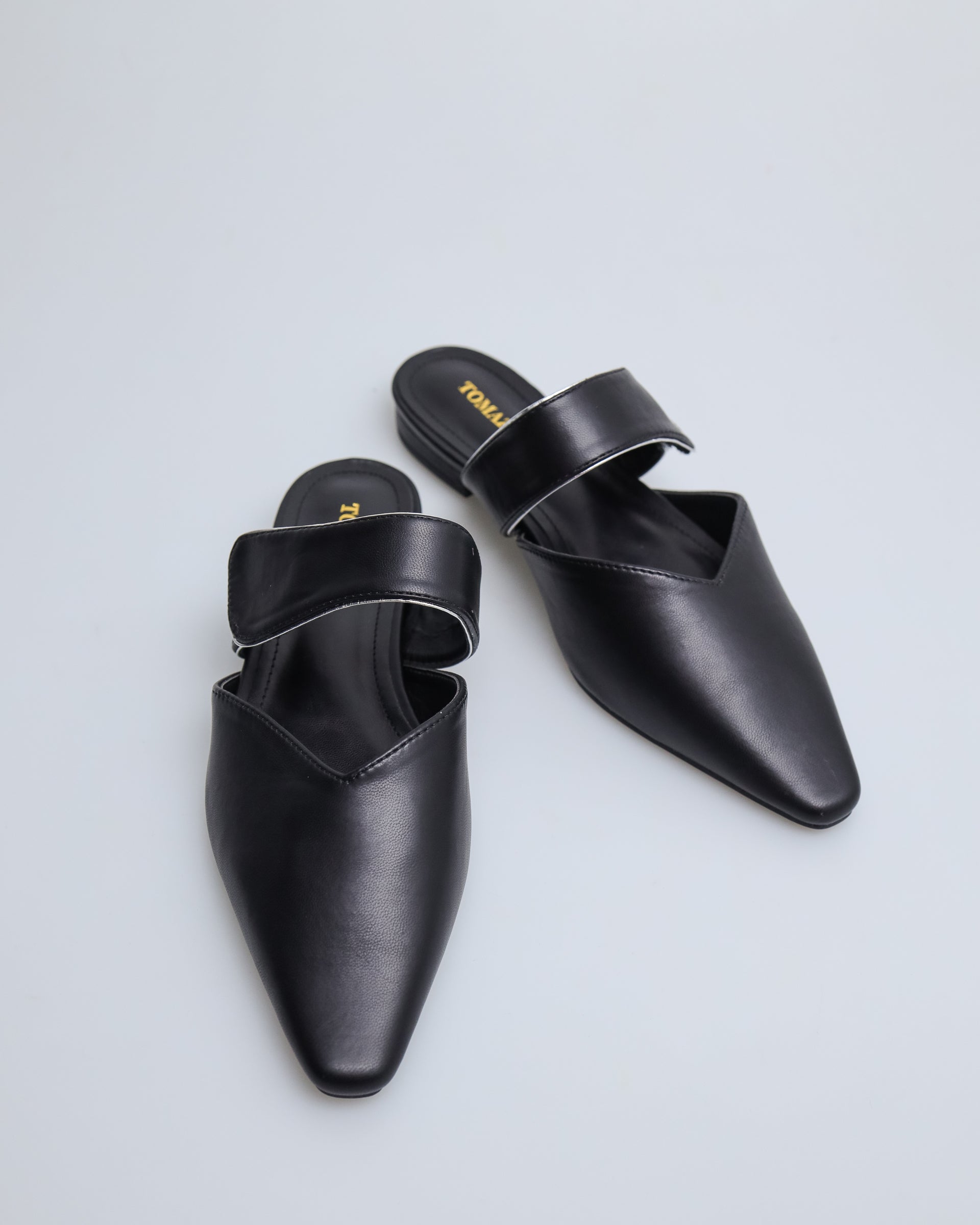 Tomaz FL027 Ladies Pointy Mules (Black)