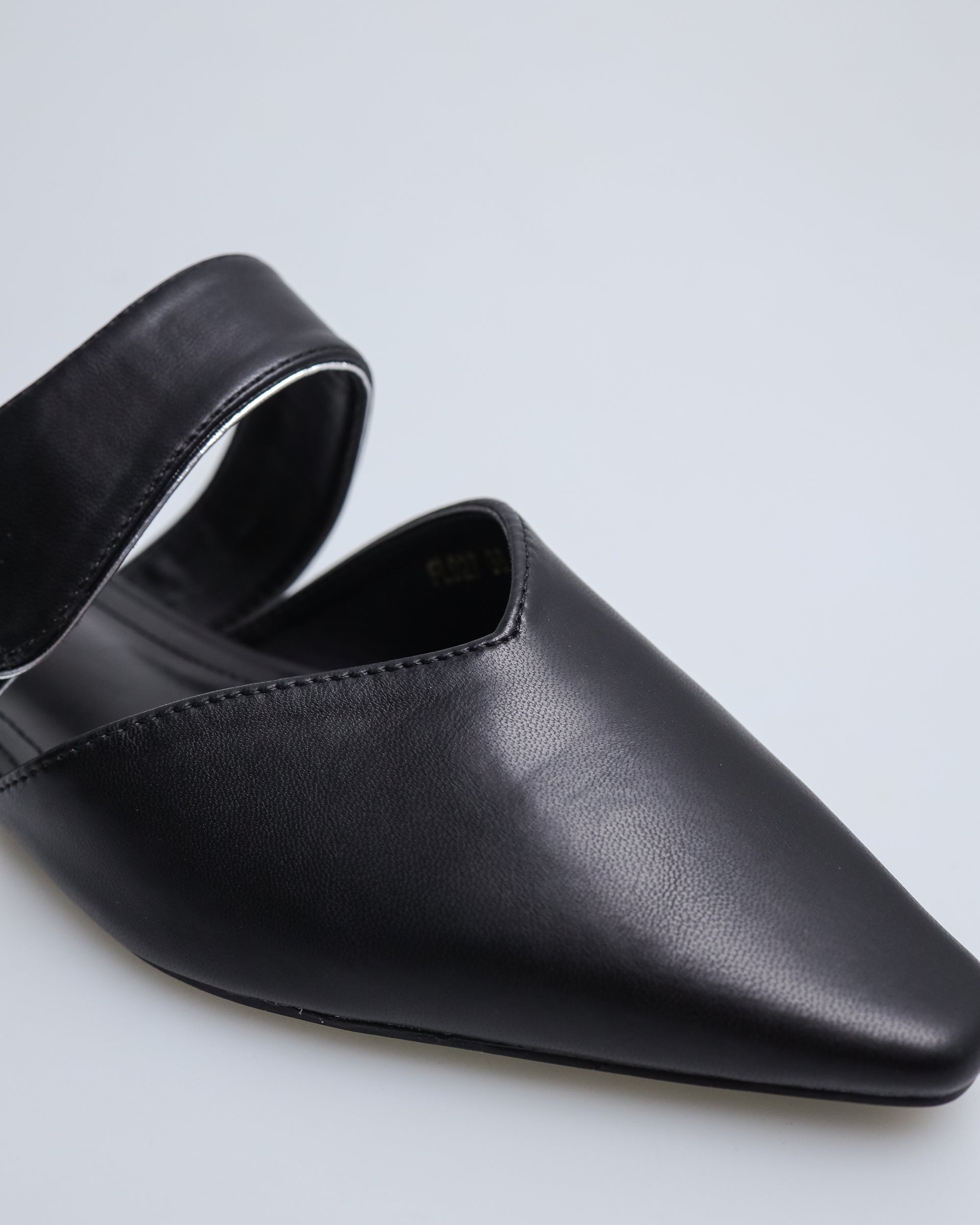 Tomaz FL027 Ladies Pointy Mules (Black)