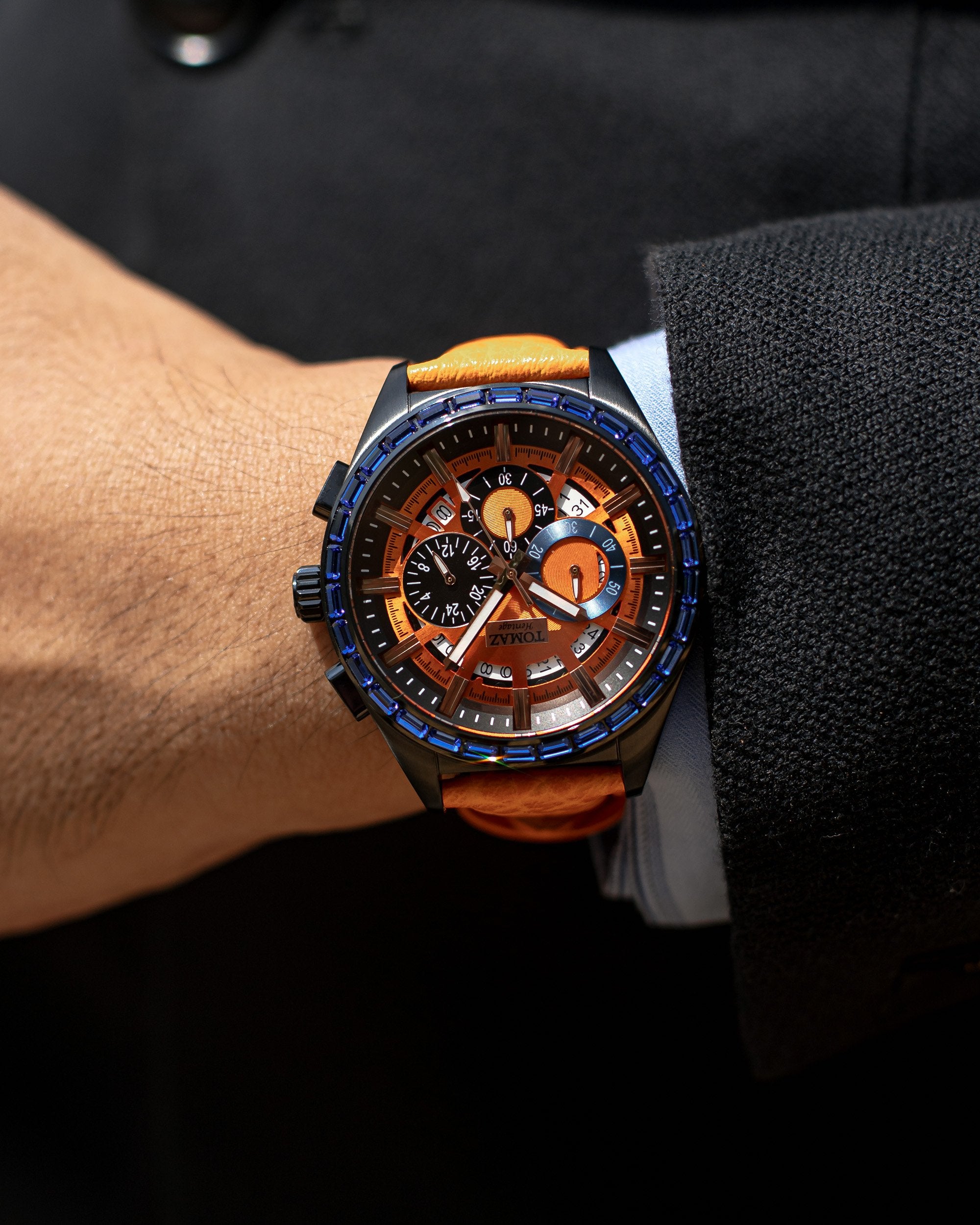 Romeo TW025A-D2 (Hitam/Oren) dengan Swarovski Biru (Tali Kulit Jingga)