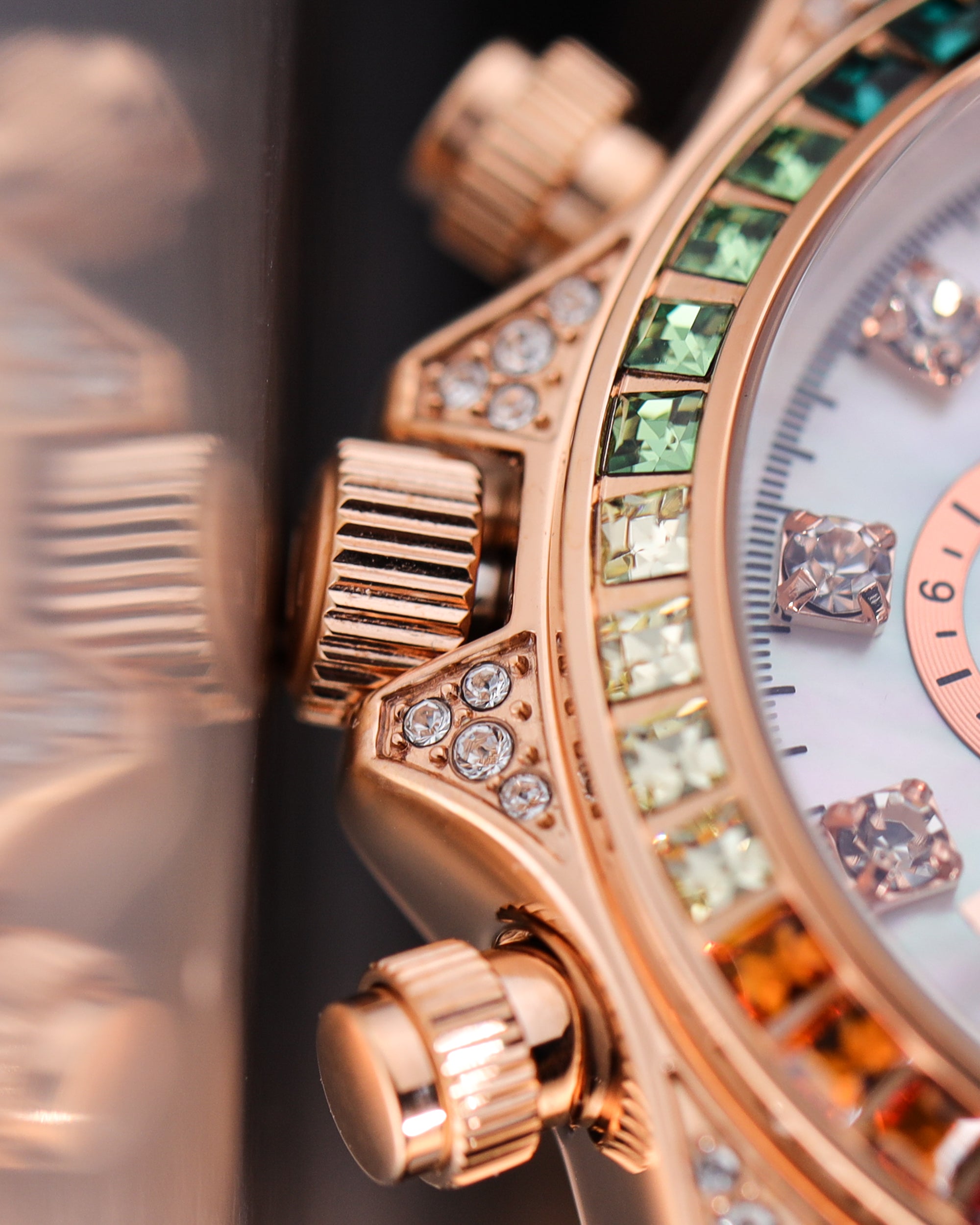 Jam Tangan Tomaz Ladies GR02L-D5 (Rosegold/Putih) dengan Rainbow Swarovski (Rosegold Stainless Steel0