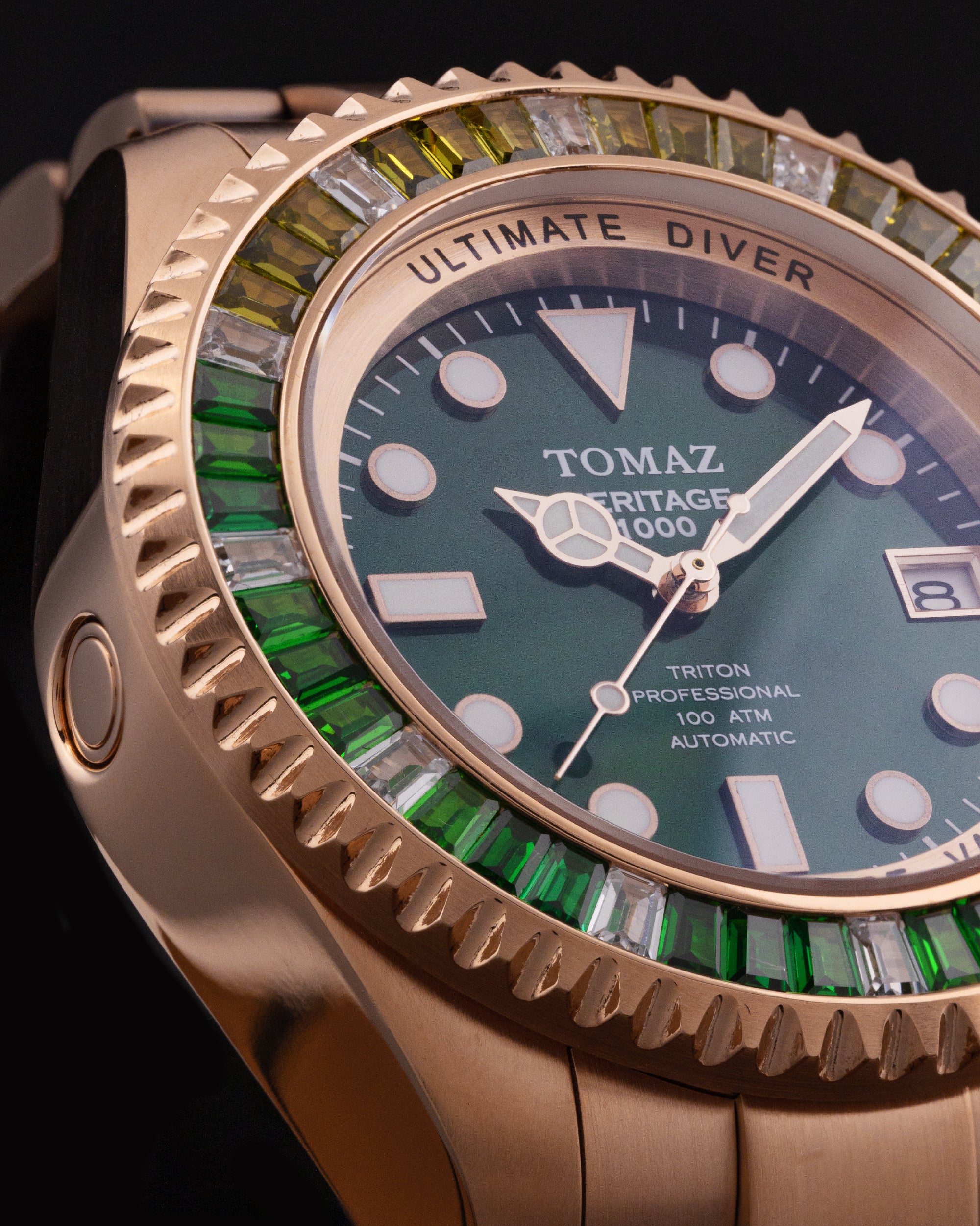 Ultimate Diver GR06-D14 (Rosegold/Hijau) dengan Swarovski Putih Kuning Hijau (Keluli Tahan Karat Rosegold)