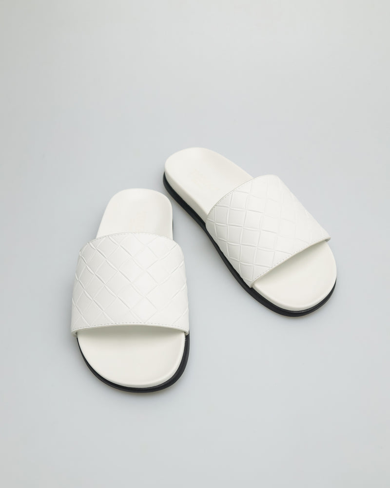 
                  
                    Load image into Gallery viewer, Tomaz C552 Men&amp;#39;s Sandal (White)
                  
                