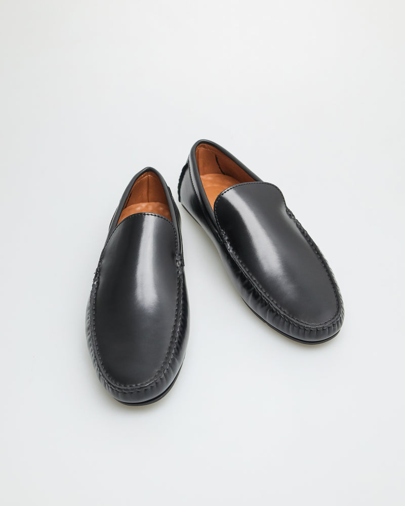 
                  
                    Load image into Gallery viewer, Tomaz C486 Men&amp;#39;s Plain Moccasins (Black)
                  
                
