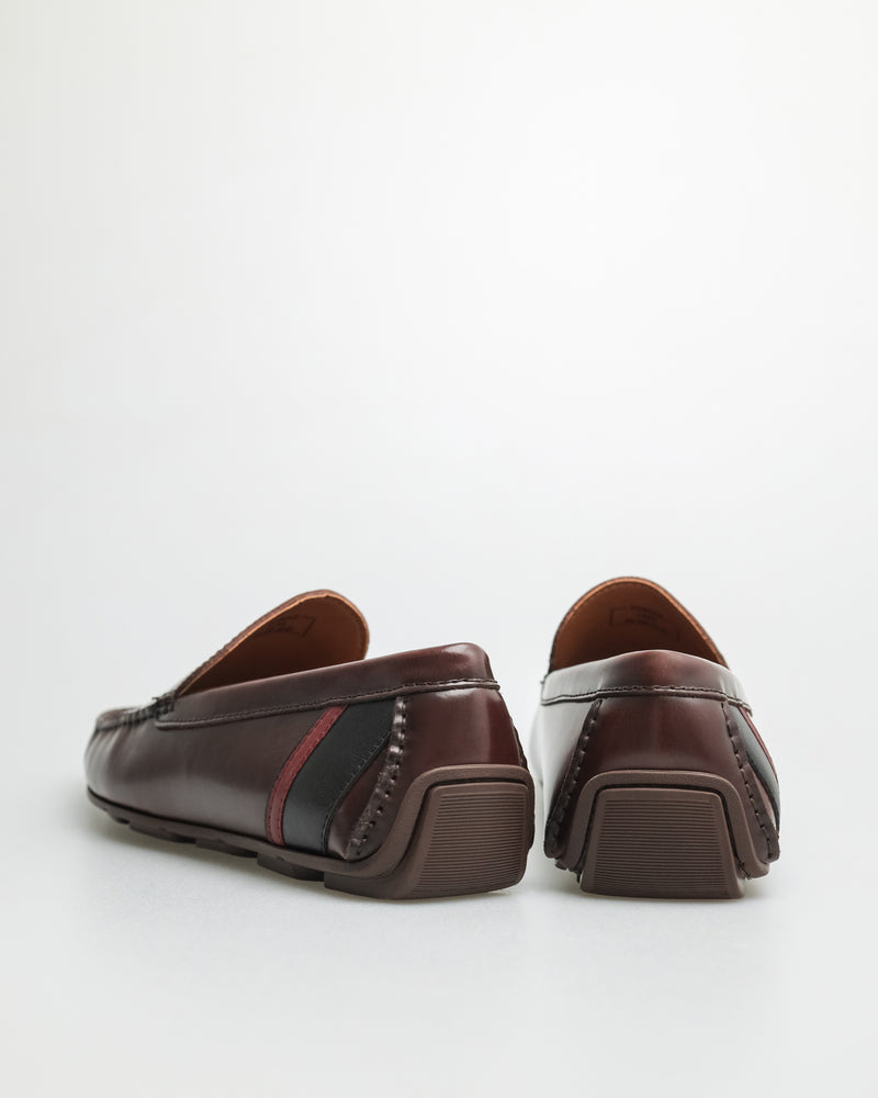 
                  
                    Load image into Gallery viewer, Tomaz C486 Men&amp;#39;s Plain Moccasins (Coffee)
                  
                