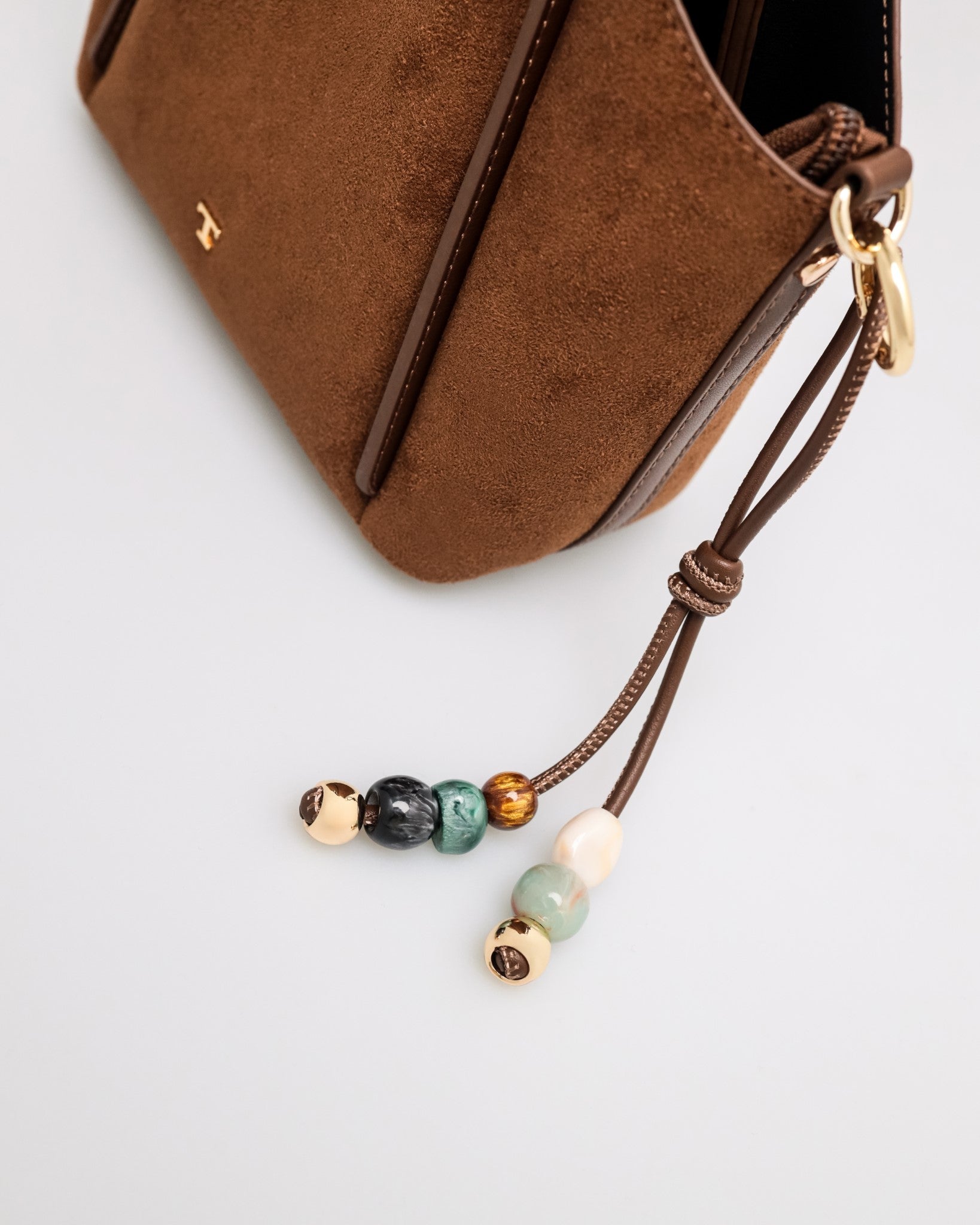 #color_brown