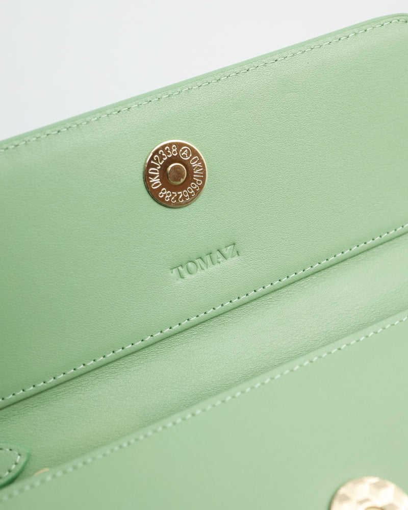 
                  
                    Load image into Gallery viewer, Tomaz BL185 Ladies Long Wallet (Light Green)
                  
                