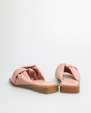 
                  
                    Load image into Gallery viewer, Tomaz YX130 Ladies Folded Strap Flats (Pink)
                  
                
