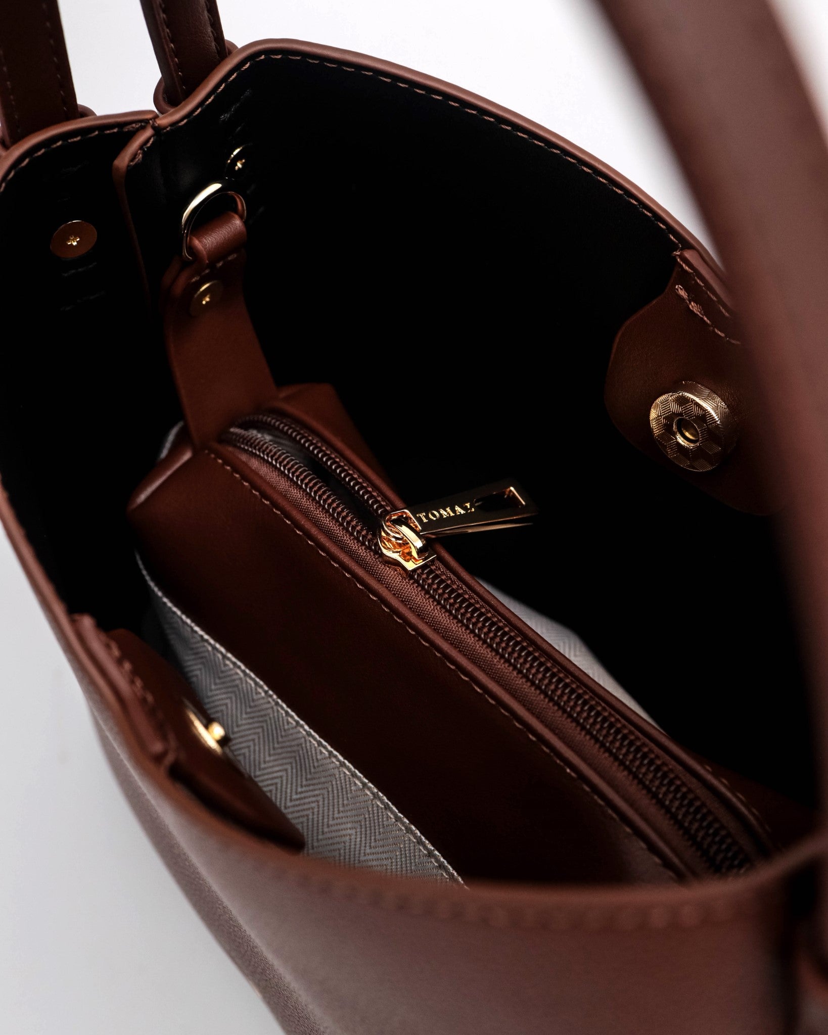 #color_brown