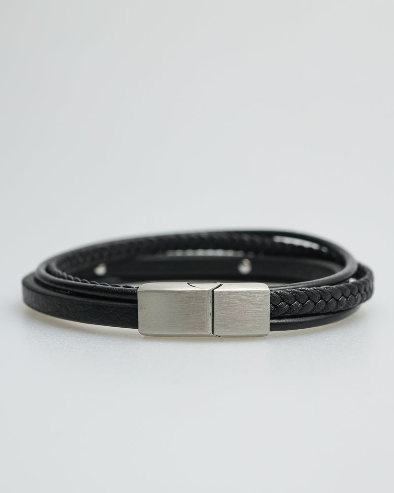 
                  
                    Load image into Gallery viewer, Tomaz NT402 Bracelet (Black)
                  
                