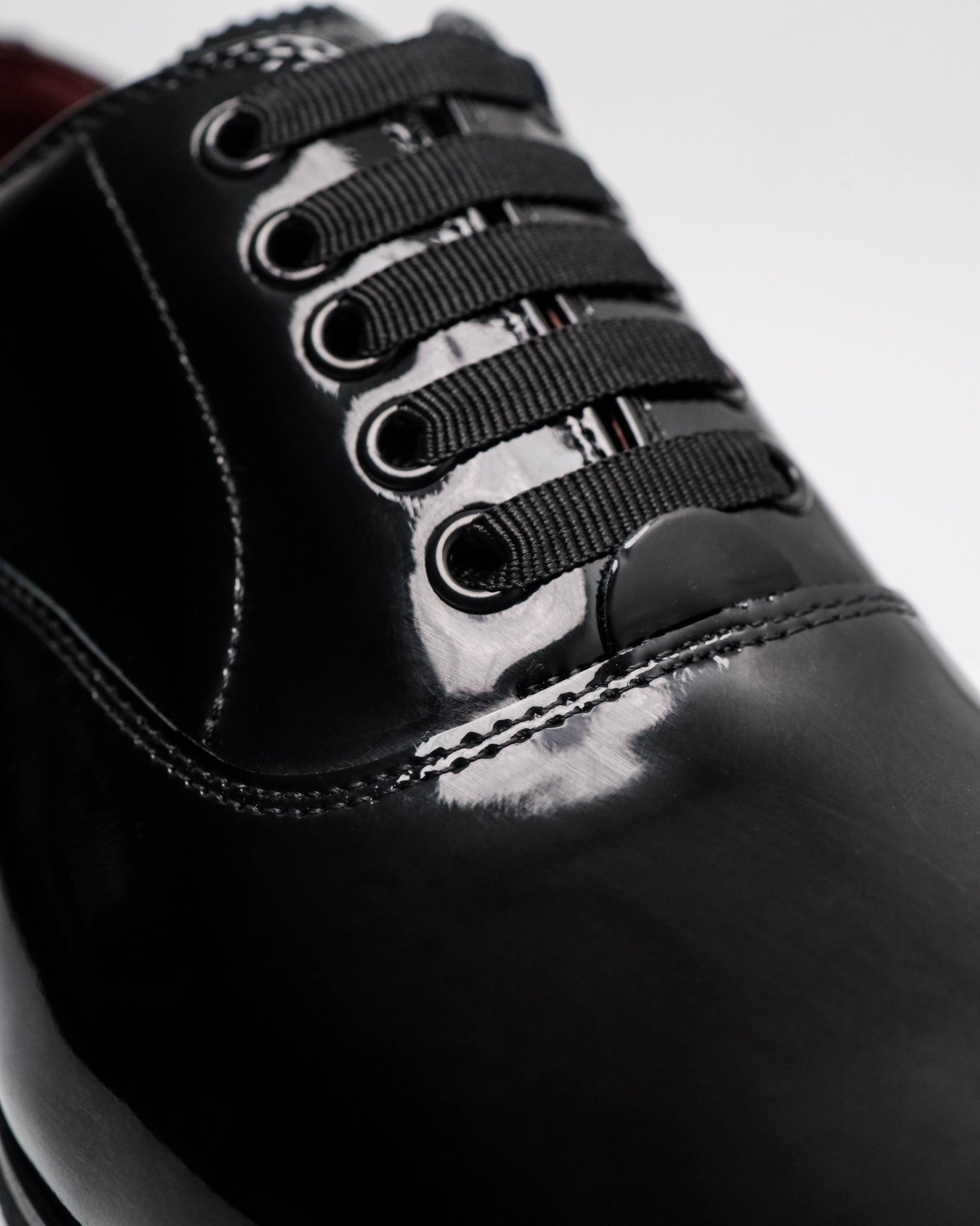 Tomaz HF172A Men's Derby