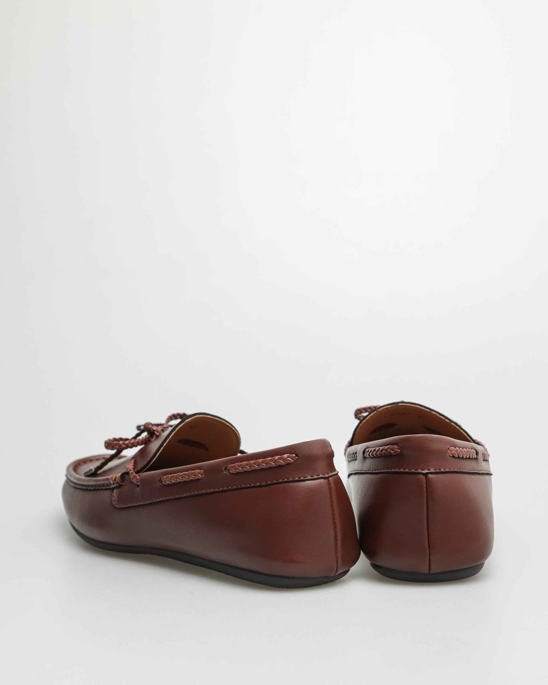 Tomaz C547 Men's Bow Moccasins (Brown)