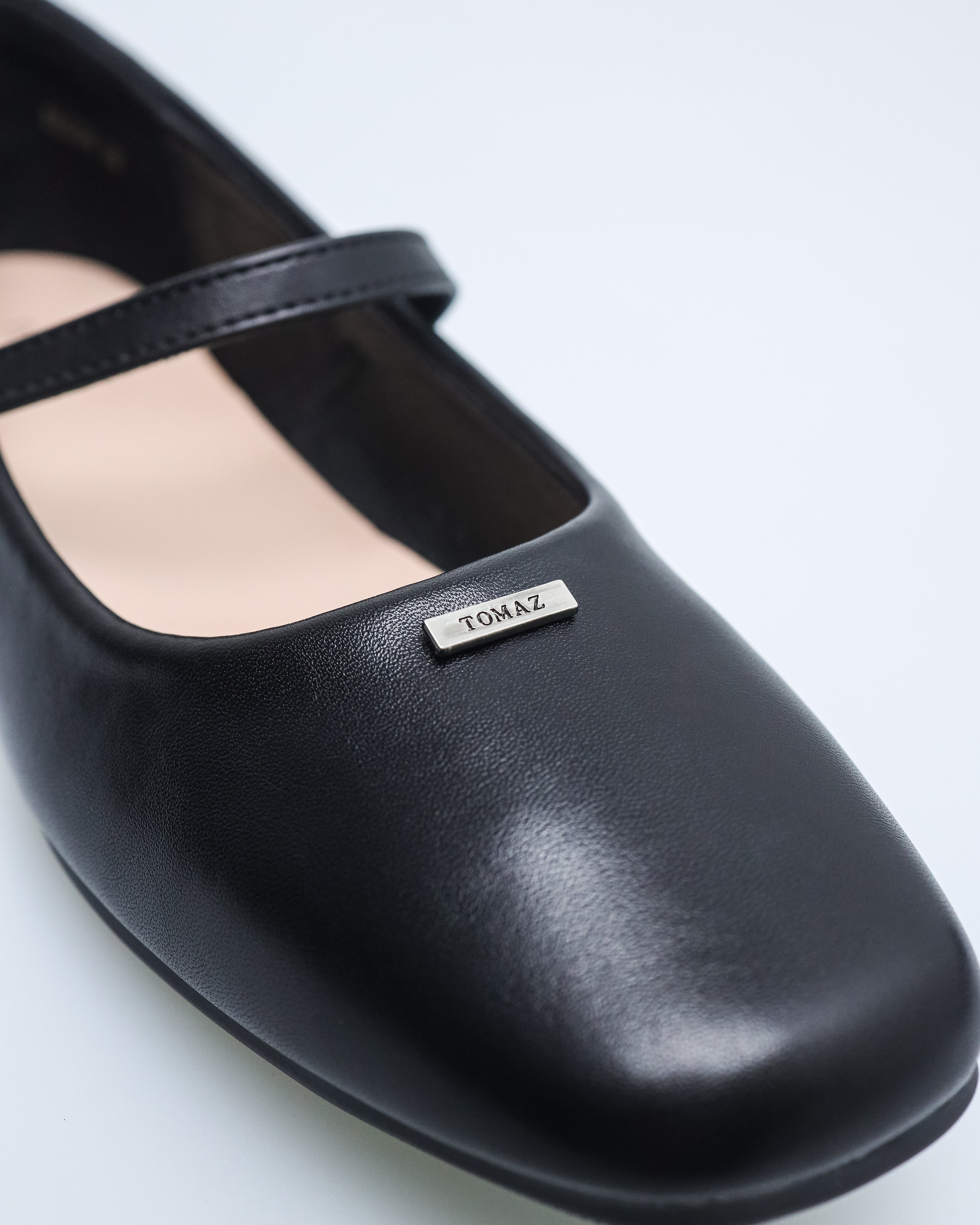 Tomaz NN399 Ladies Classy Rounded Flats (Black)