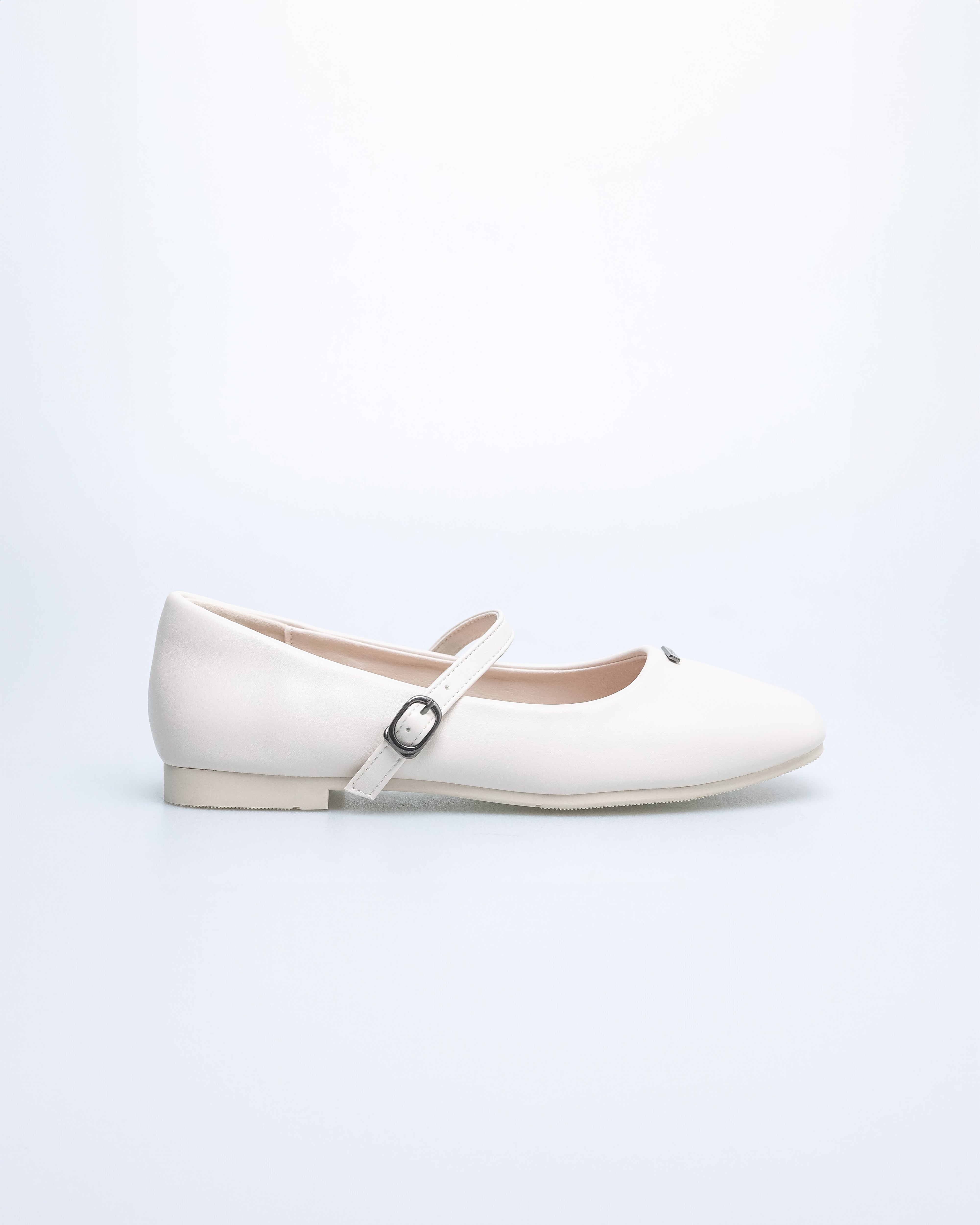 Tomaz NN399 Ladies Classy Rounded Flats (Cream)