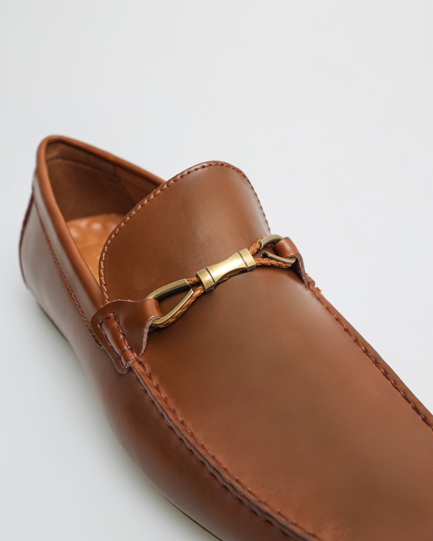 Tomaz C482 Buckle Moccasins (Brown)