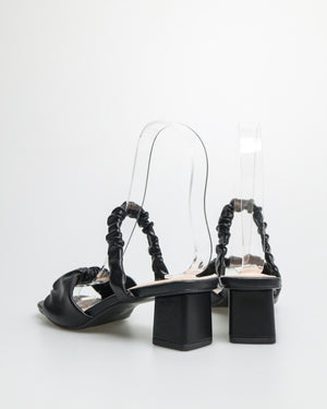 
                  
                    Load image into Gallery viewer, Tomaz YX141 Ladies Ruffled Heels (Black)
                  
                
