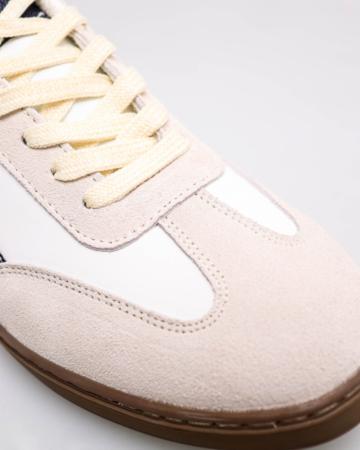 #color_white/navy