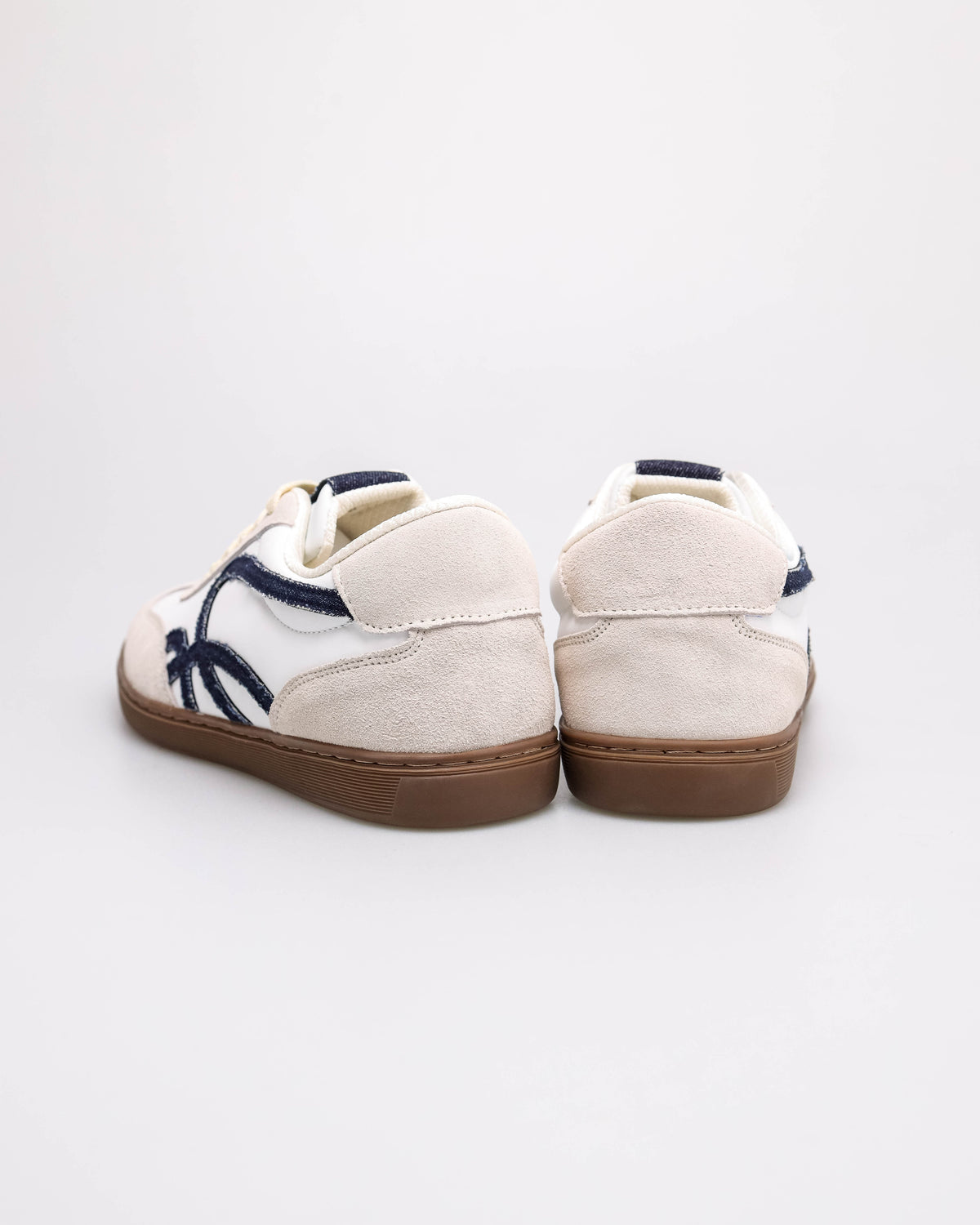 #color_white/navy