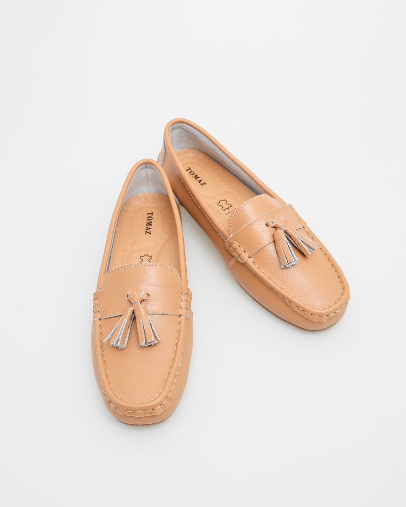 
                  
                    Load image into Gallery viewer, Tomaz YX142 Ladies Tassel Loafers (Brown)
                  
                