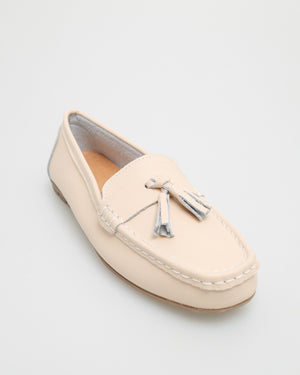 
                  
                    Load image into Gallery viewer, Tomaz YX142 Ladies Tassel Loafers (Beige)
                  
                